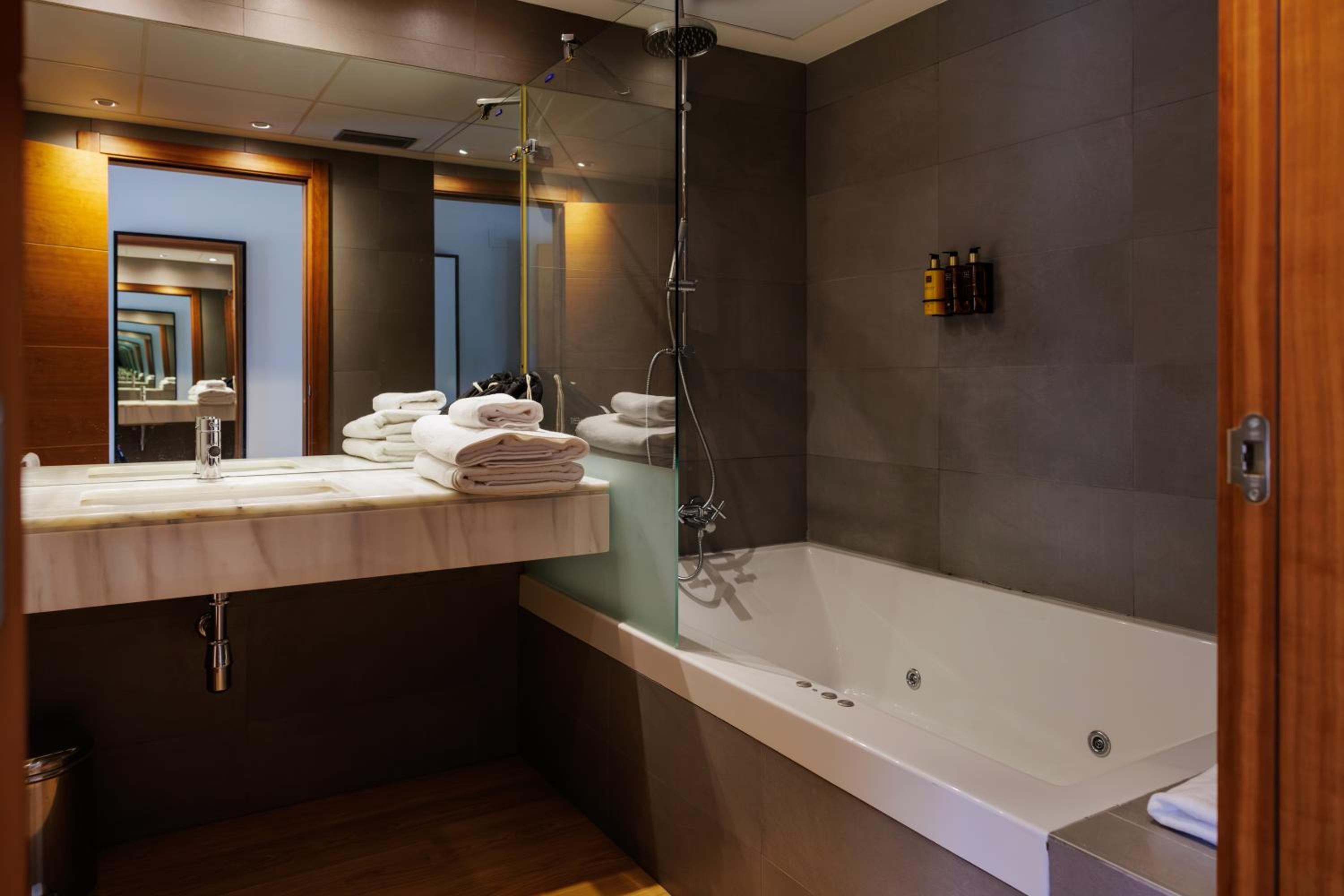Suite Suite