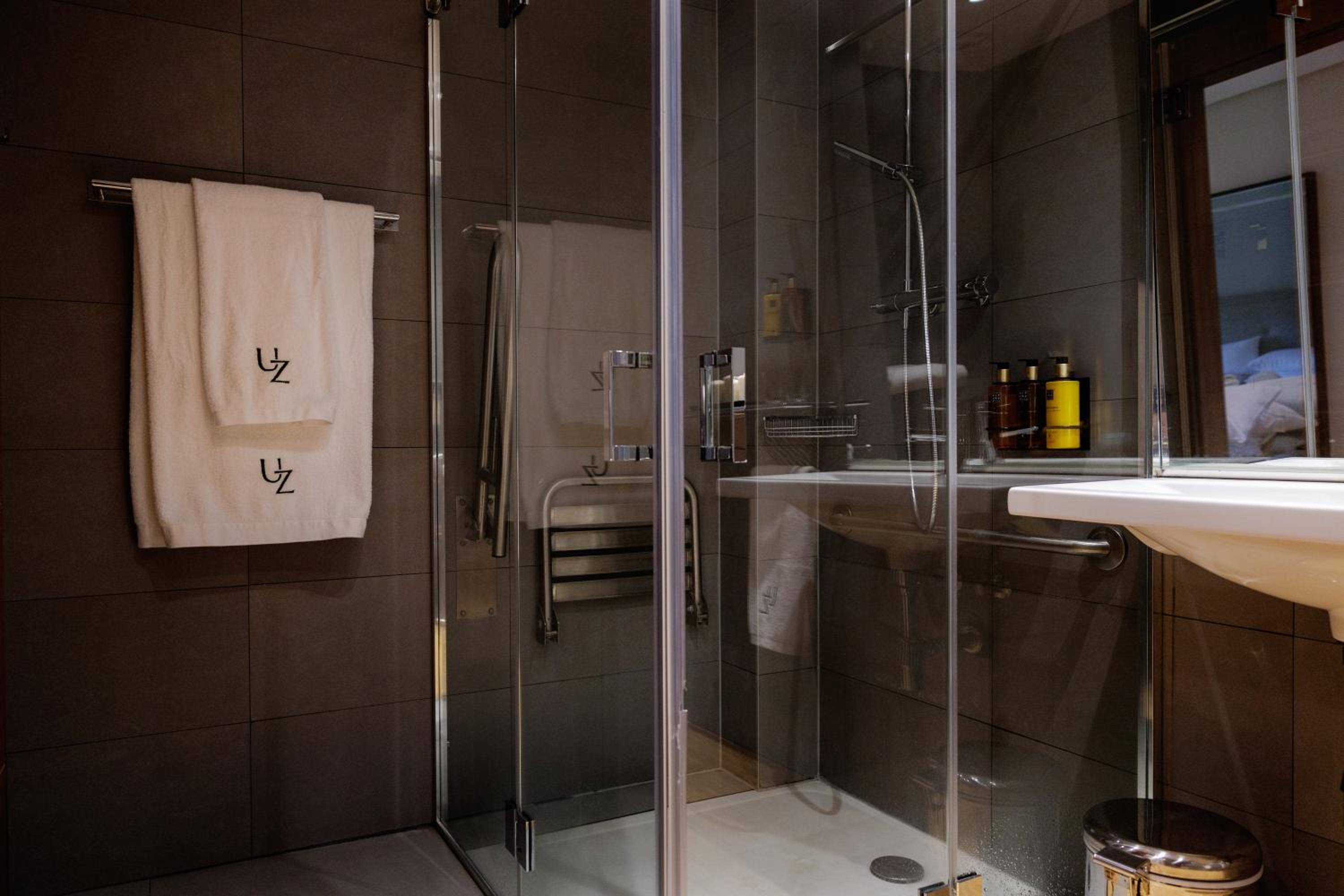 Double Room - Photo 4