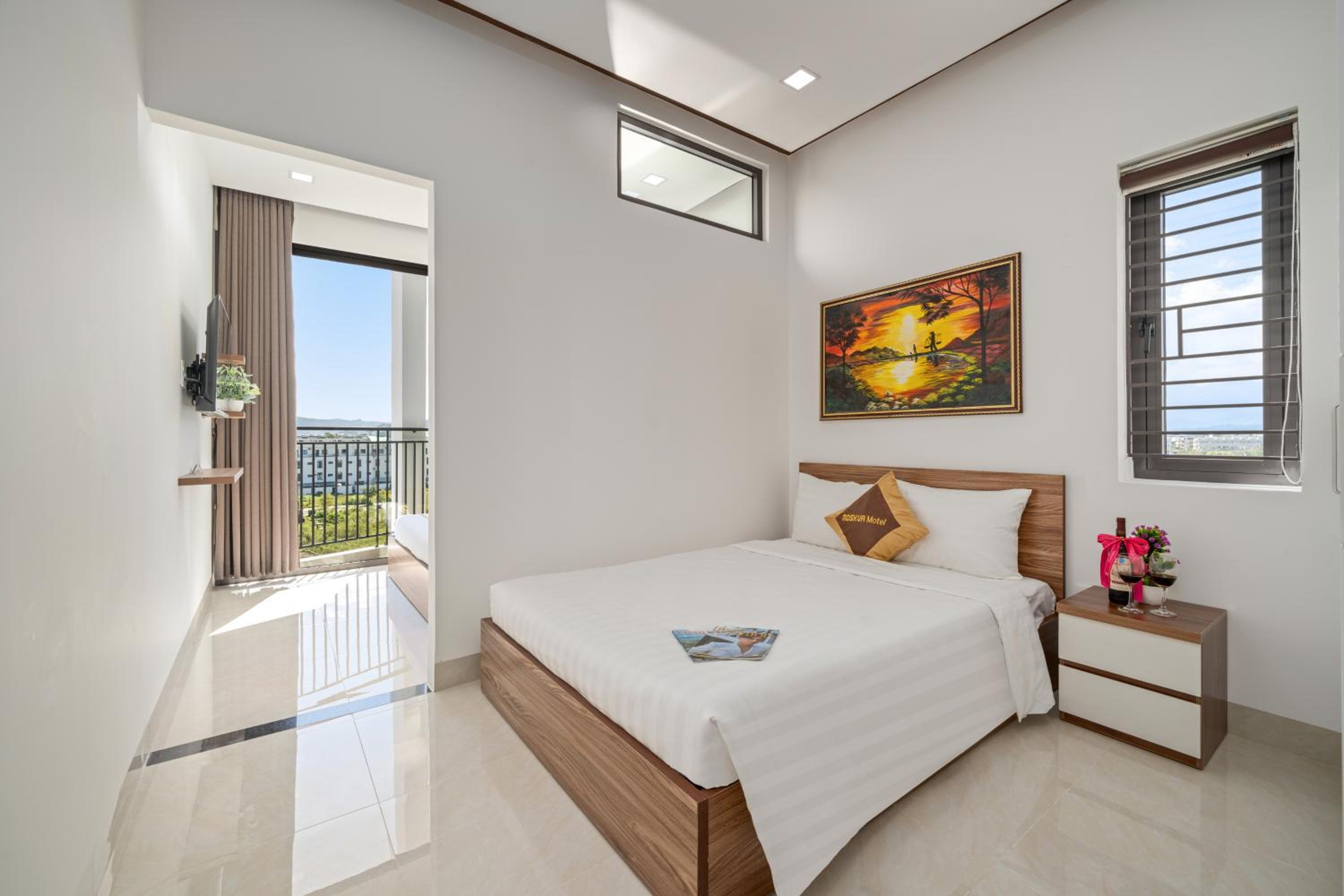 Apartment with Balcony - Photo 1