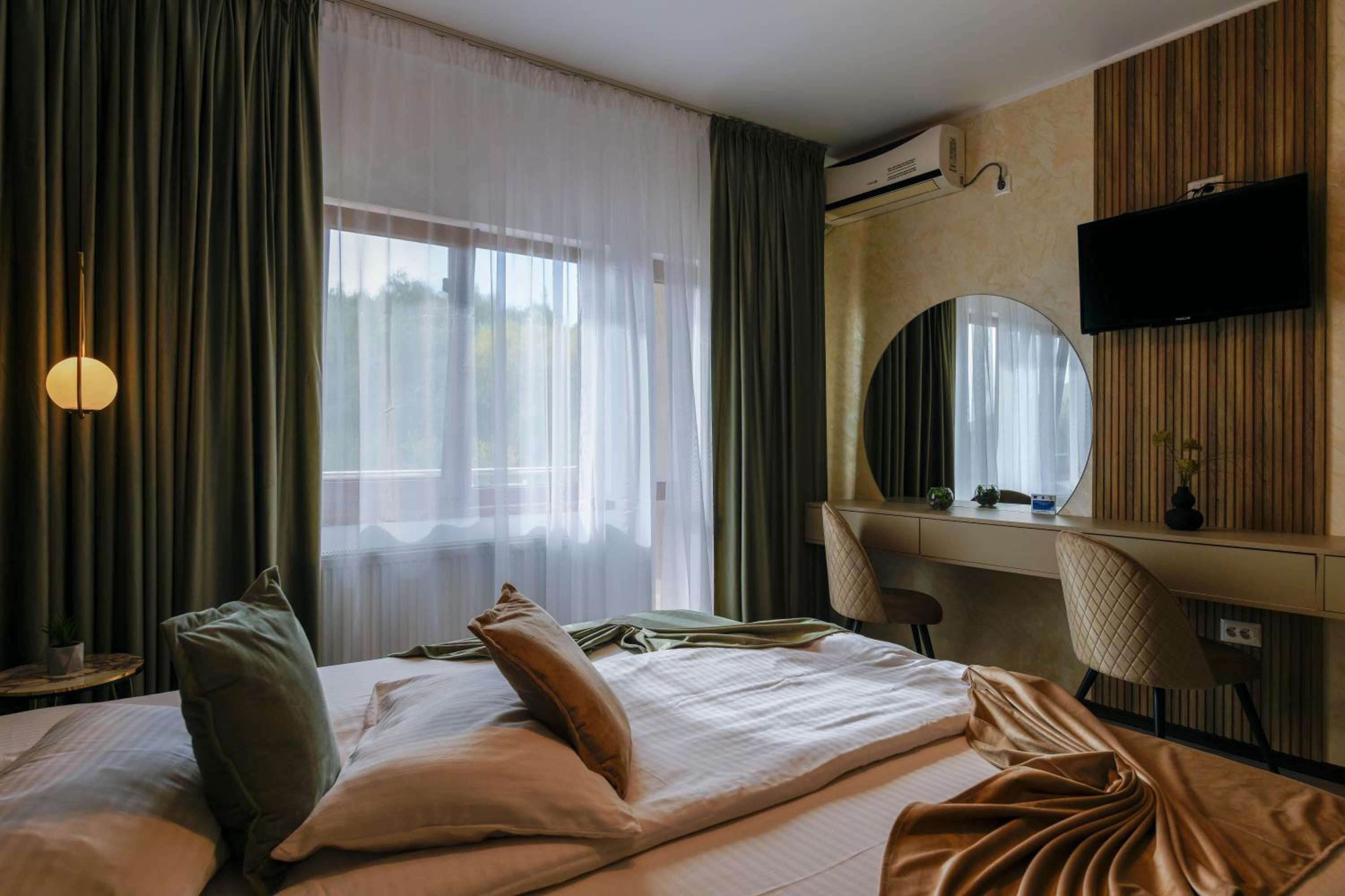 Double Room with Balcony with Danube View photo 2