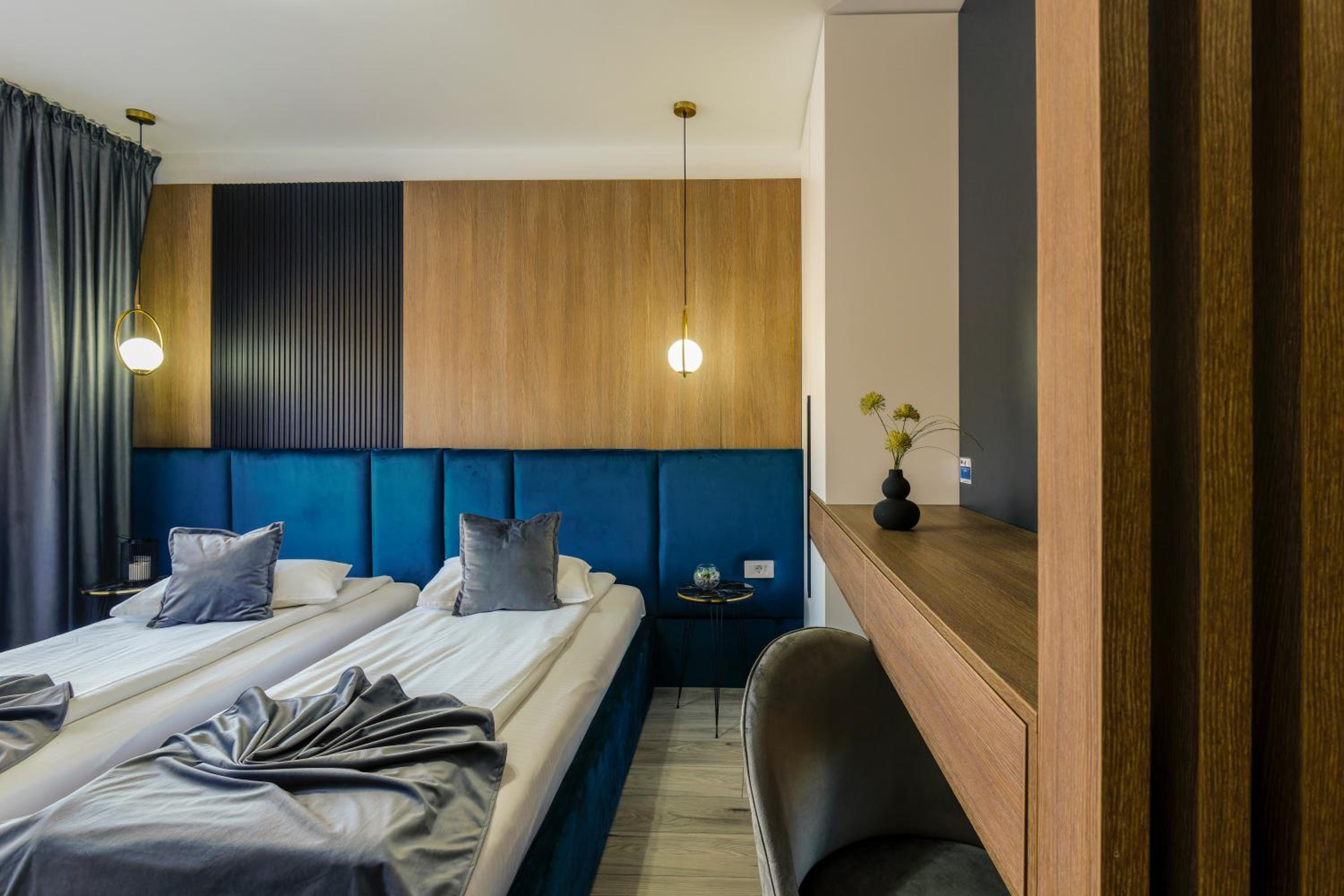 Double or Twin Room with Balcony photo 3