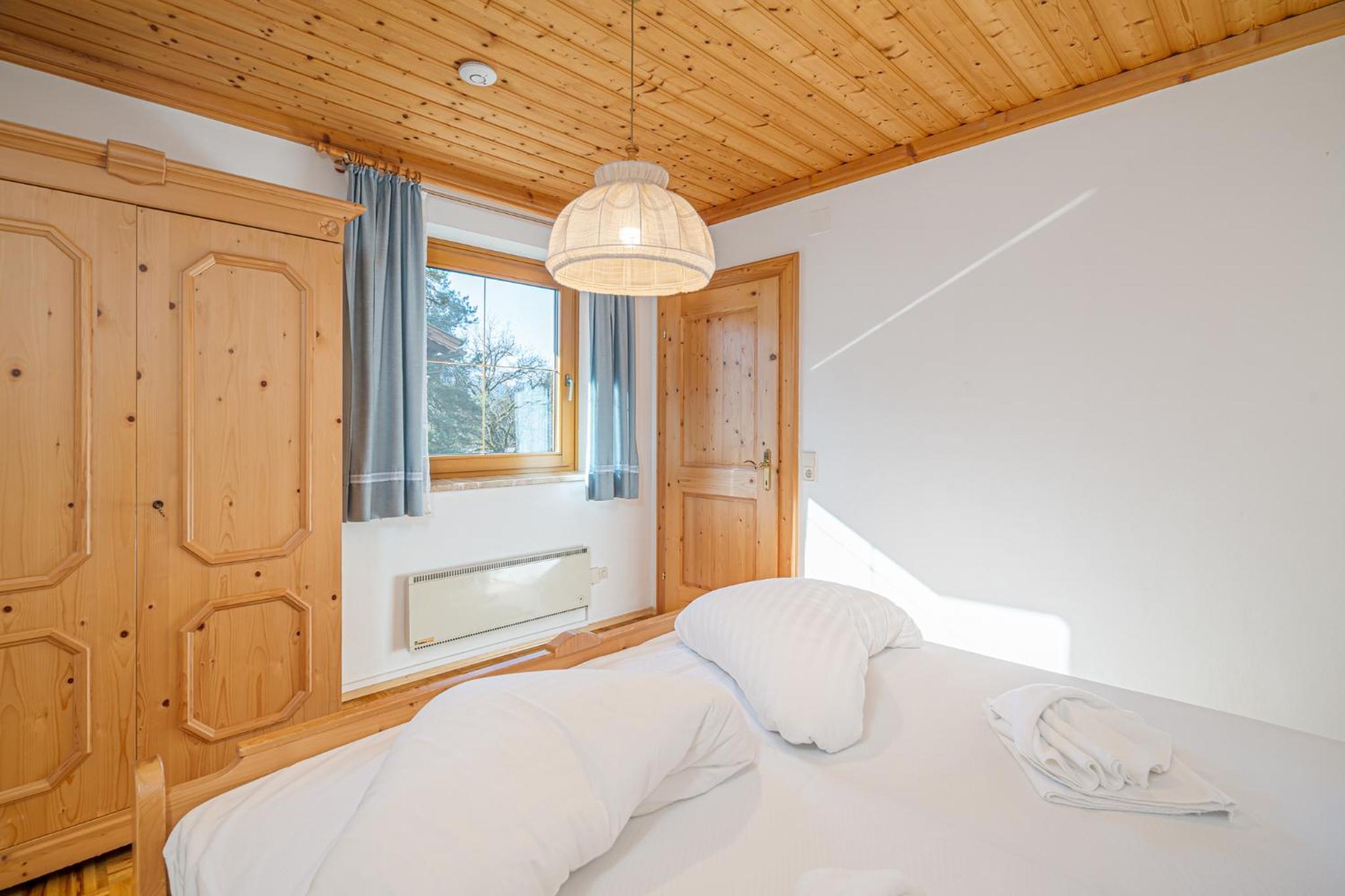 Two-Bedroom Apartment with Balcony - Nr. 1 - Photo 10