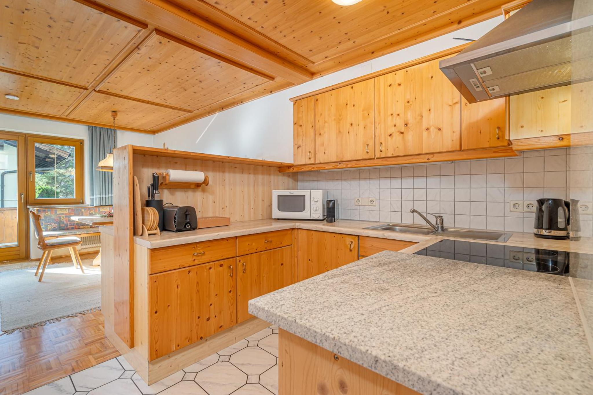 Two-Bedroom Apartment with Balcony - Nr. 1 - Photo 5
