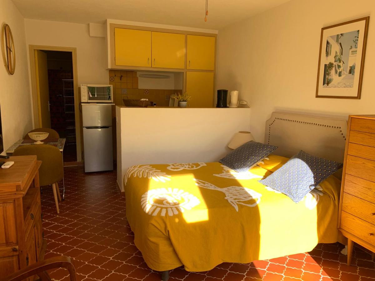 Studio (2 Adults)