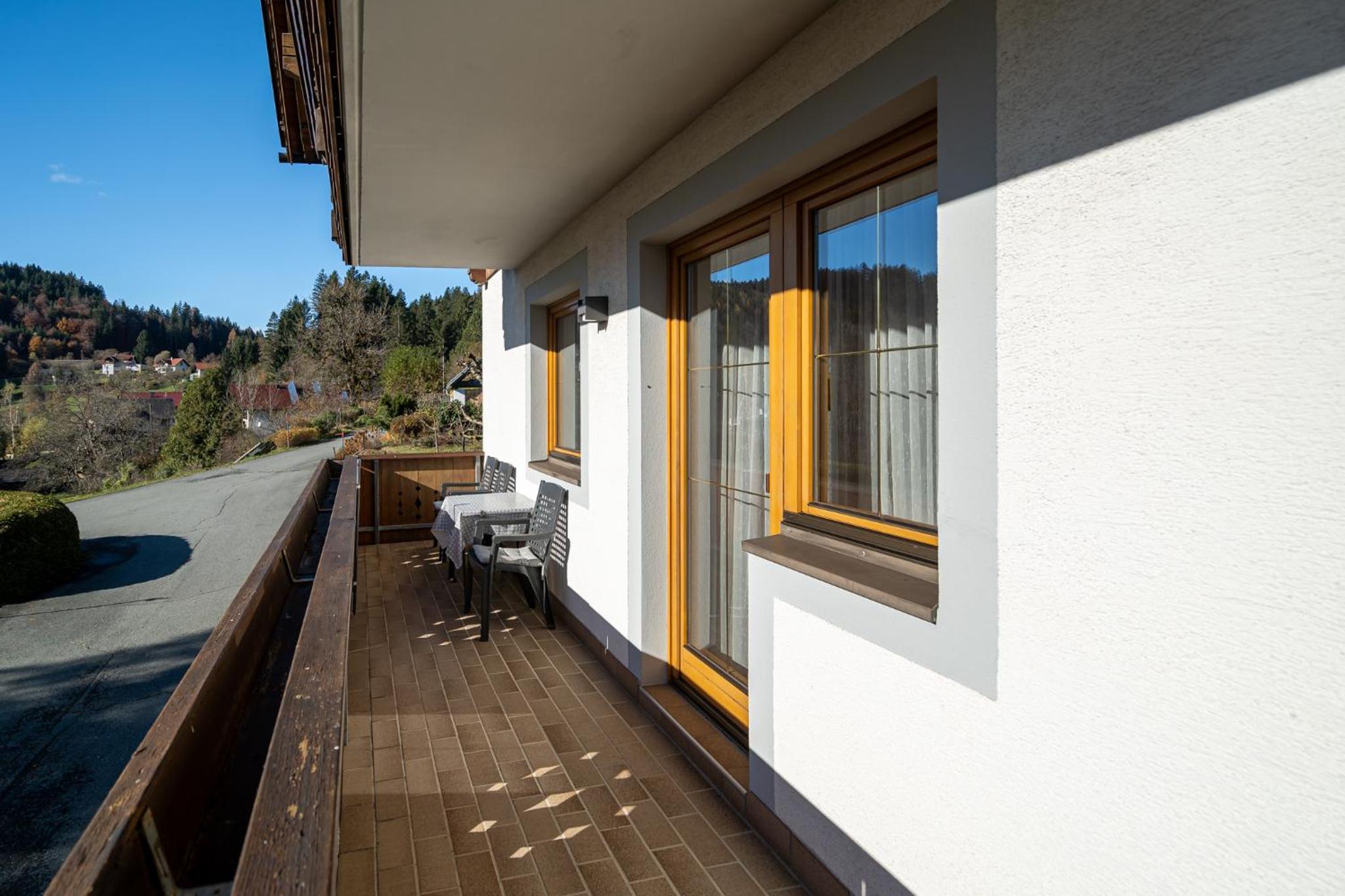 Two-Bedroom Apartment with Balcony - Nr. 1 - Photo 6