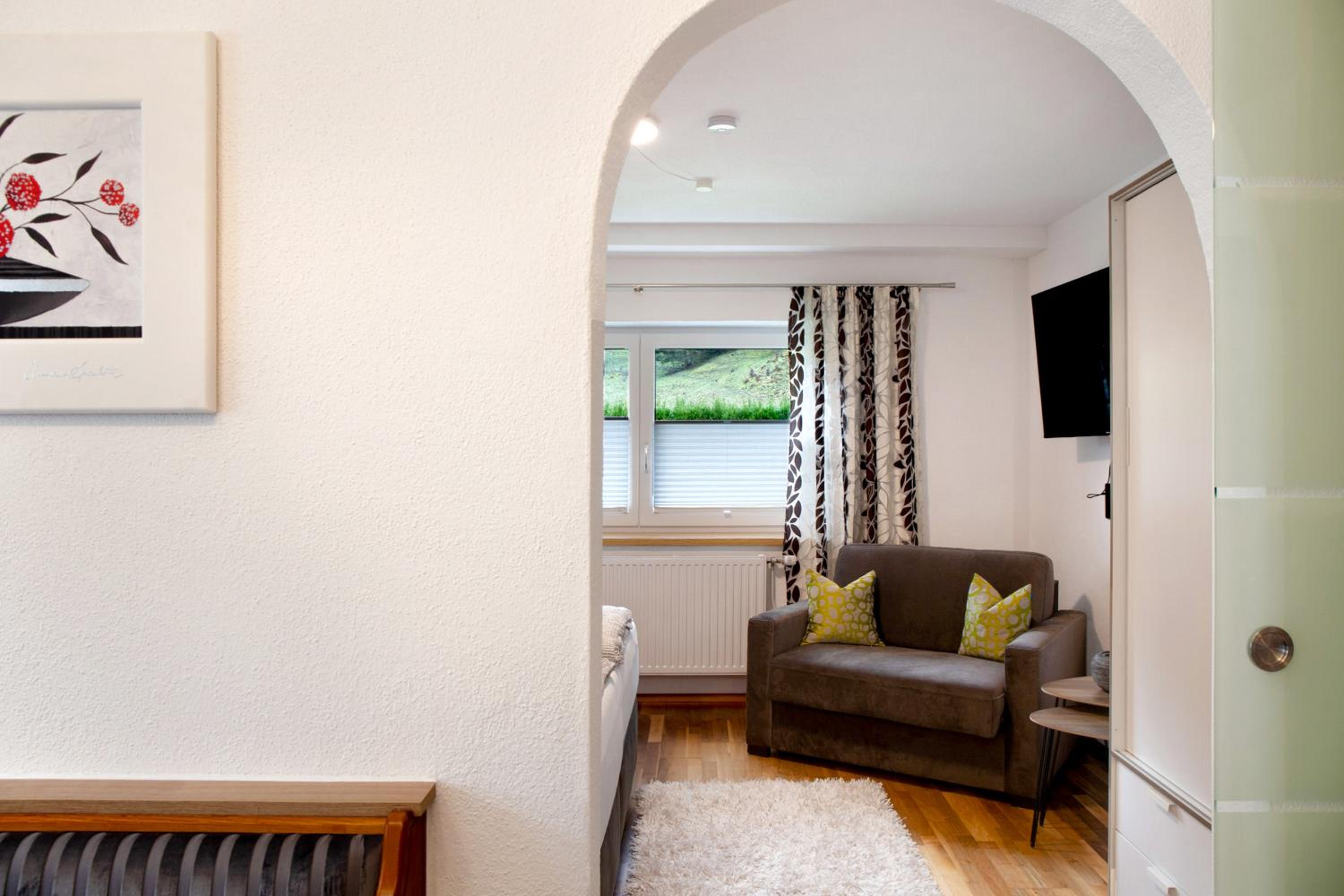 Two-Bedroom Deluxe Apartment with Garden View