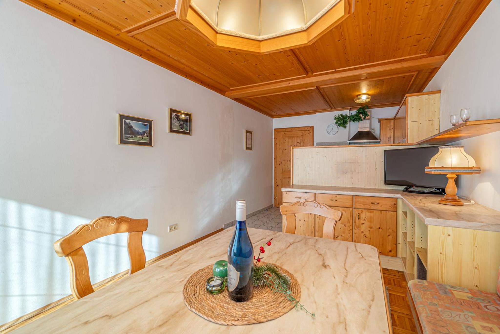  Two-Bedroom Apartment with balcony No. 4 - Photo 15