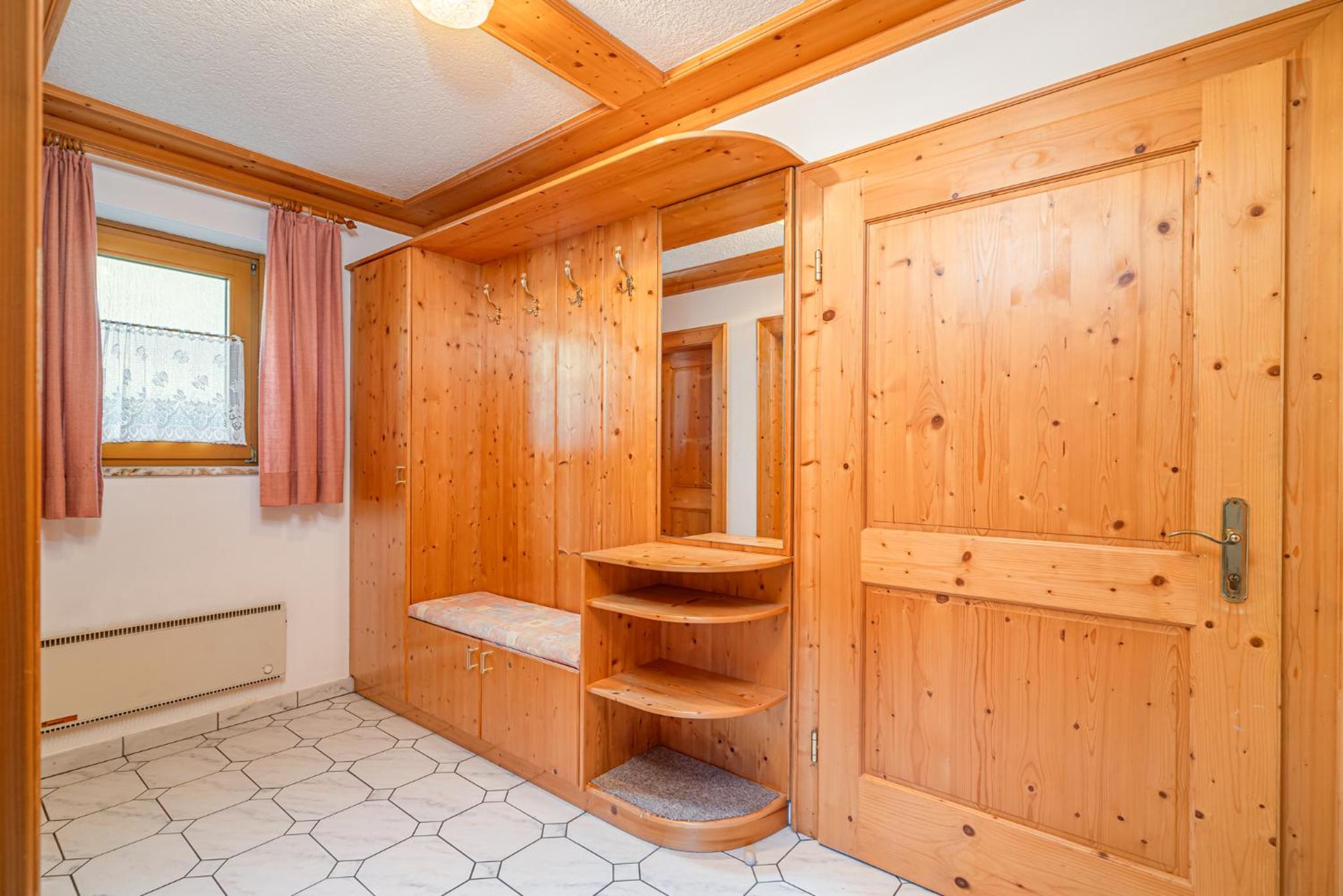  Two-Bedroom Apartment with balcony No. 4 - Photo 9