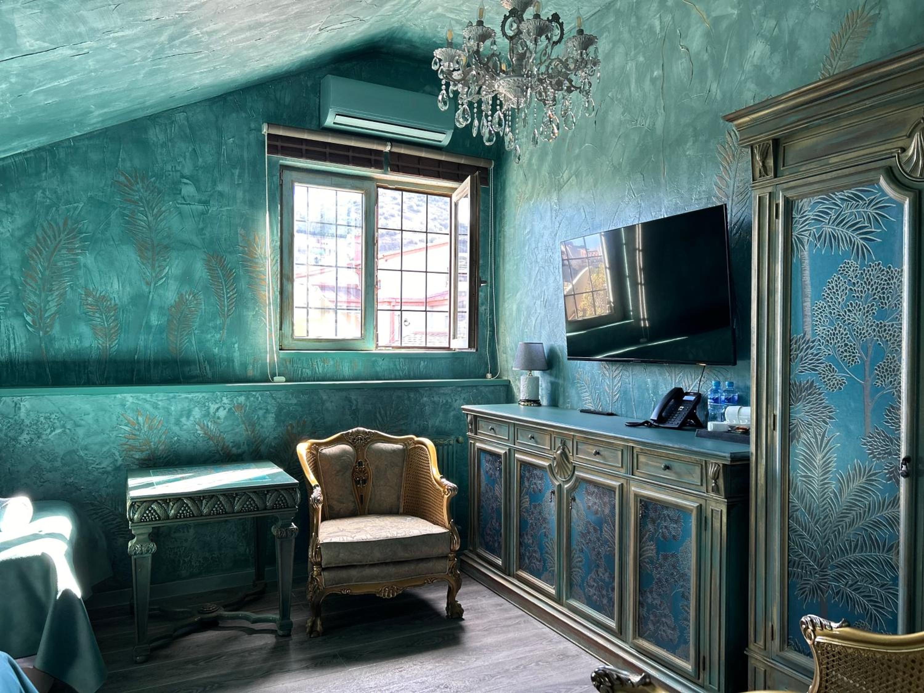 Luxury Triple Room - Photo 2
