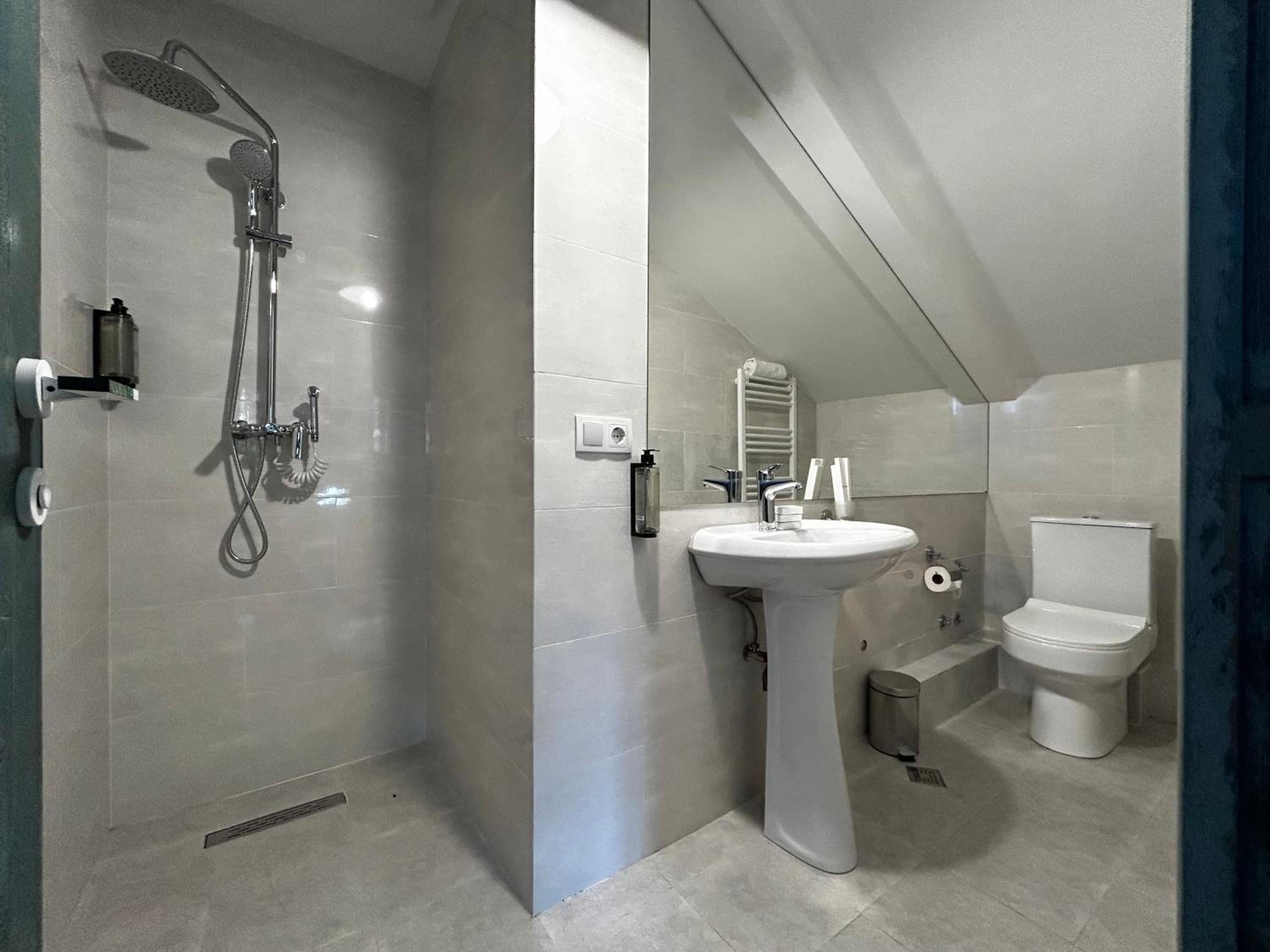 Luxury Triple Room - Photo 6