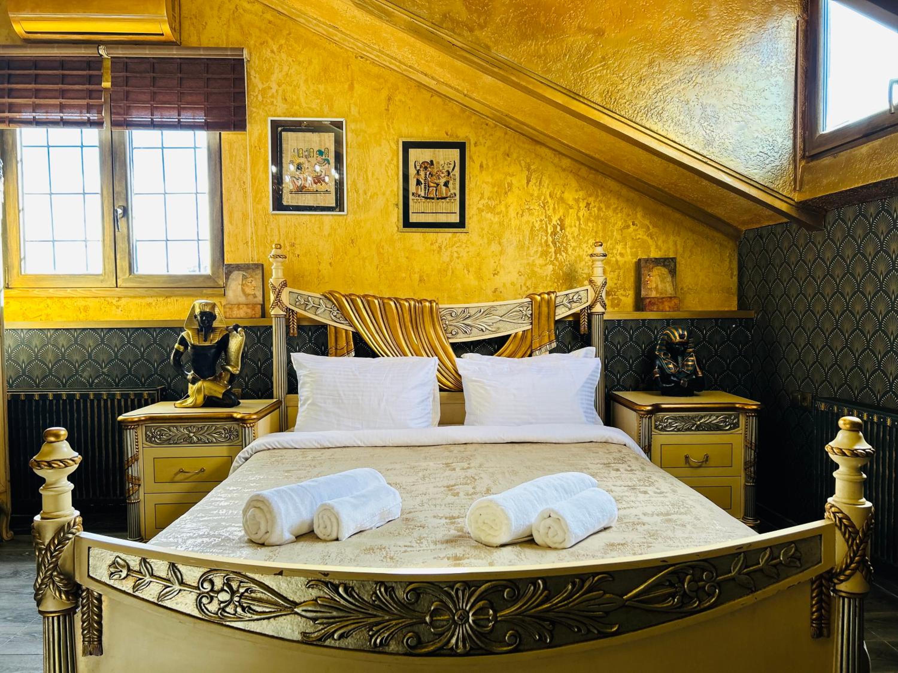 Classic Quadruple Room - Photo 7