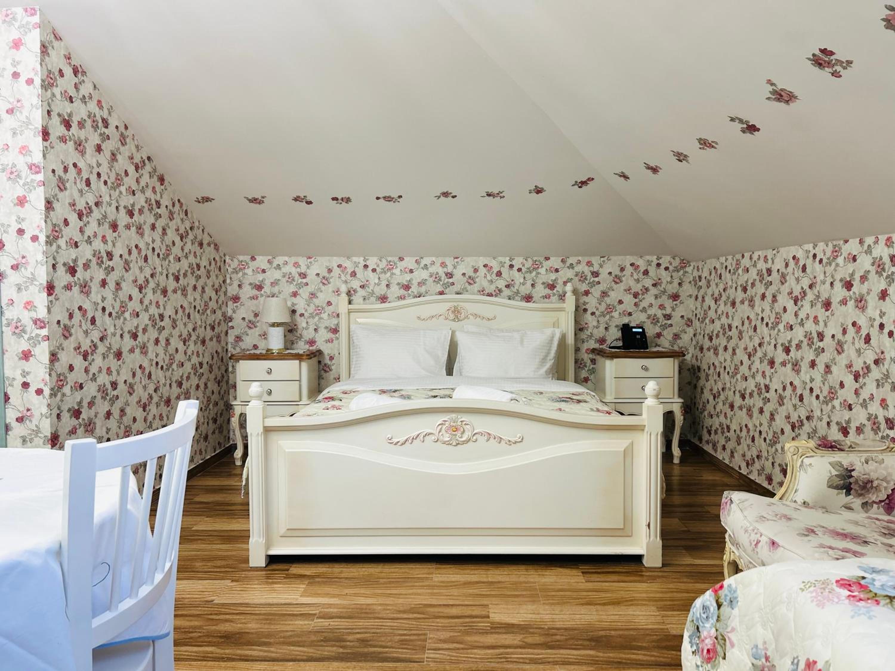 Classic Quadruple Room - Photo 3