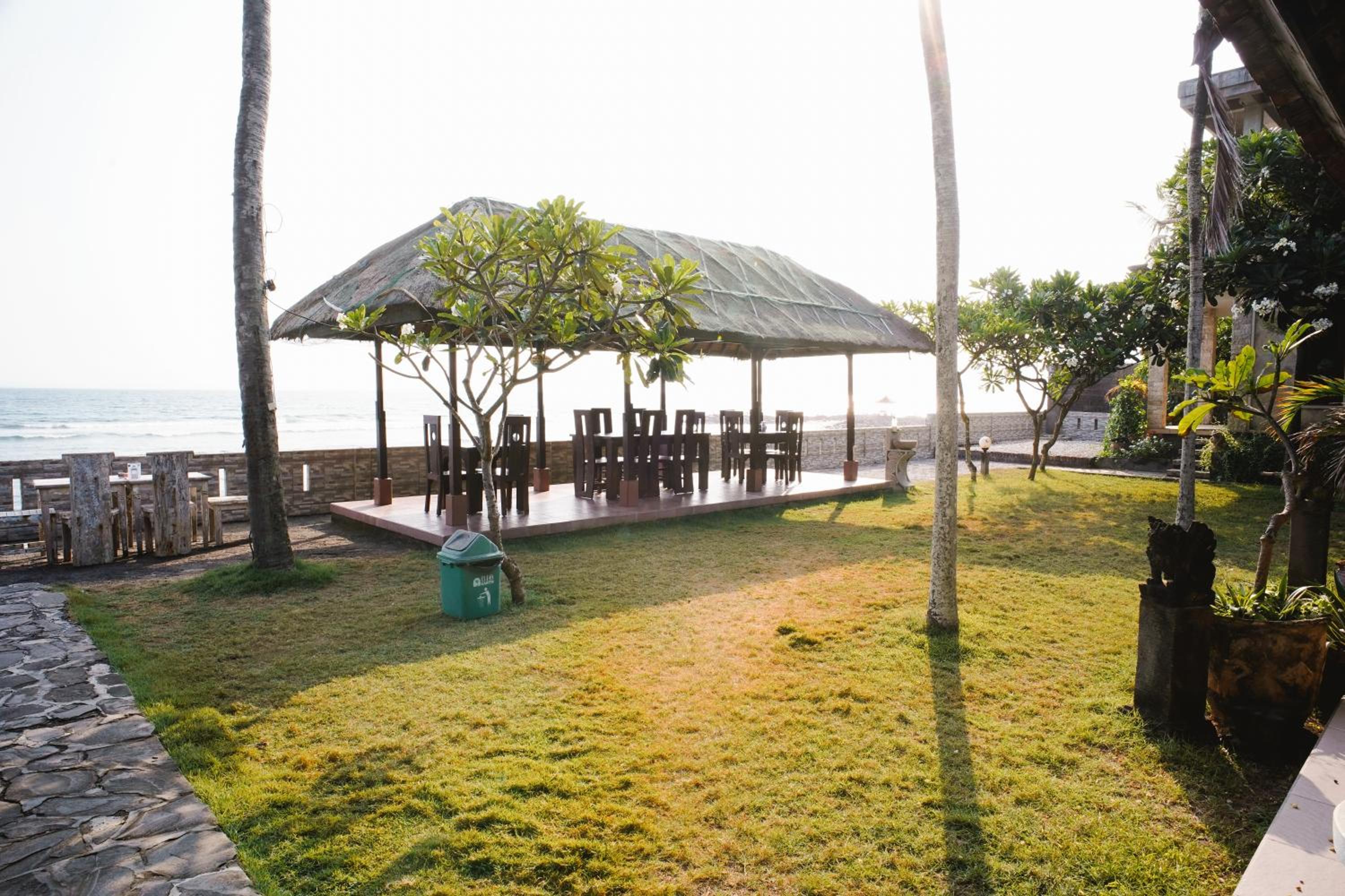 Deluxe Double Room with Balcony photo 3