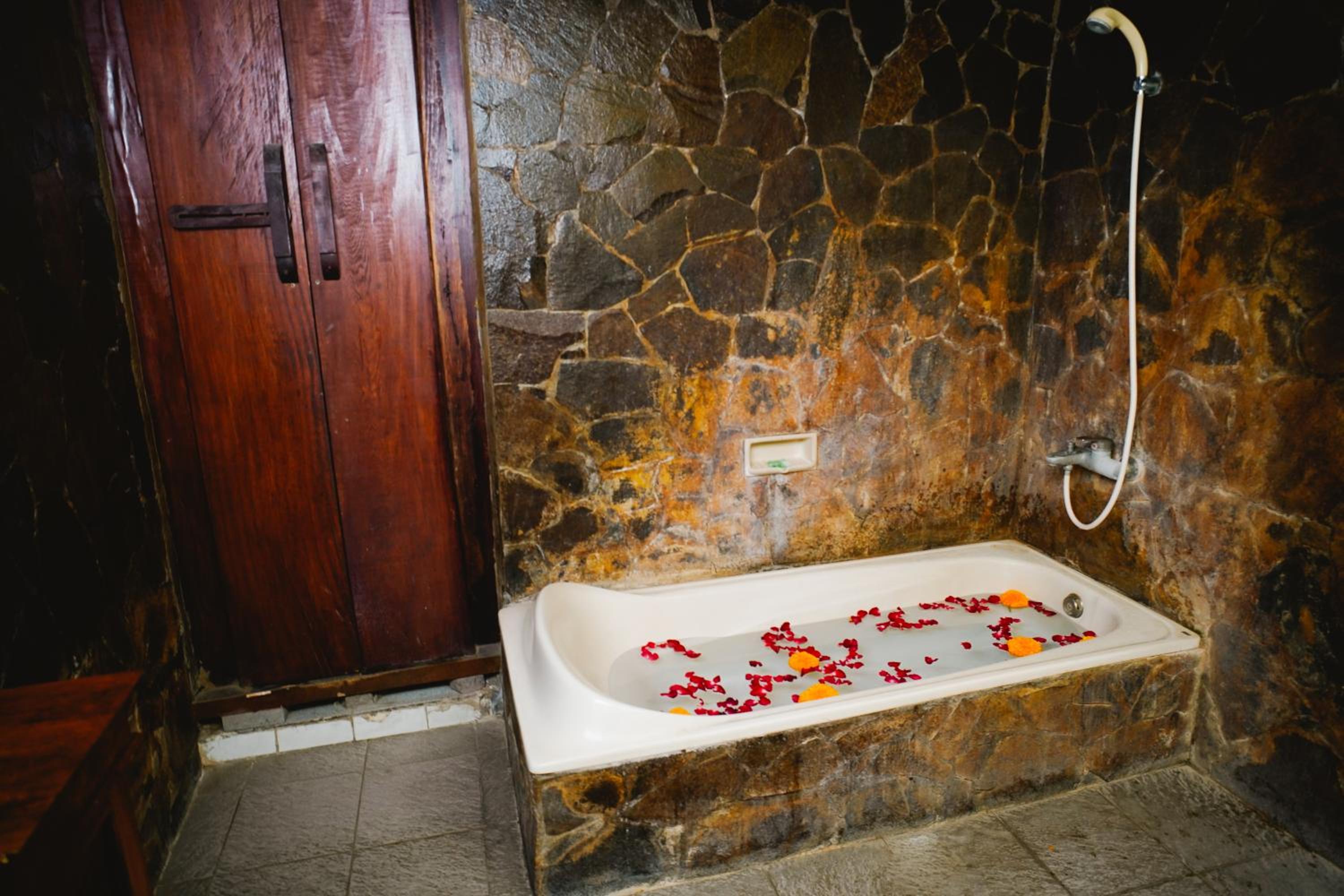 Deluxe Double Room with Bath photo 3