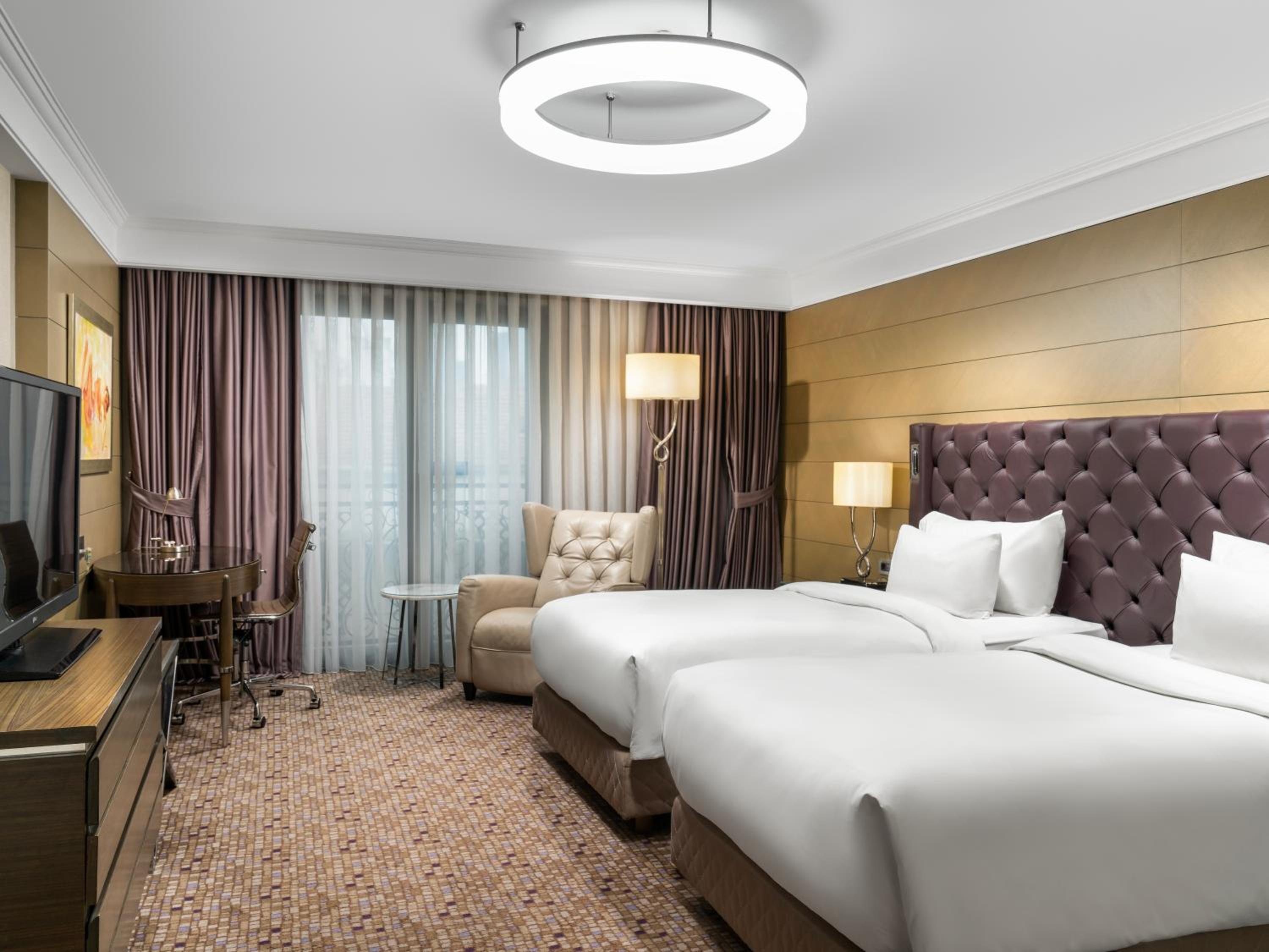 Premium Room with City View - Photo 3
