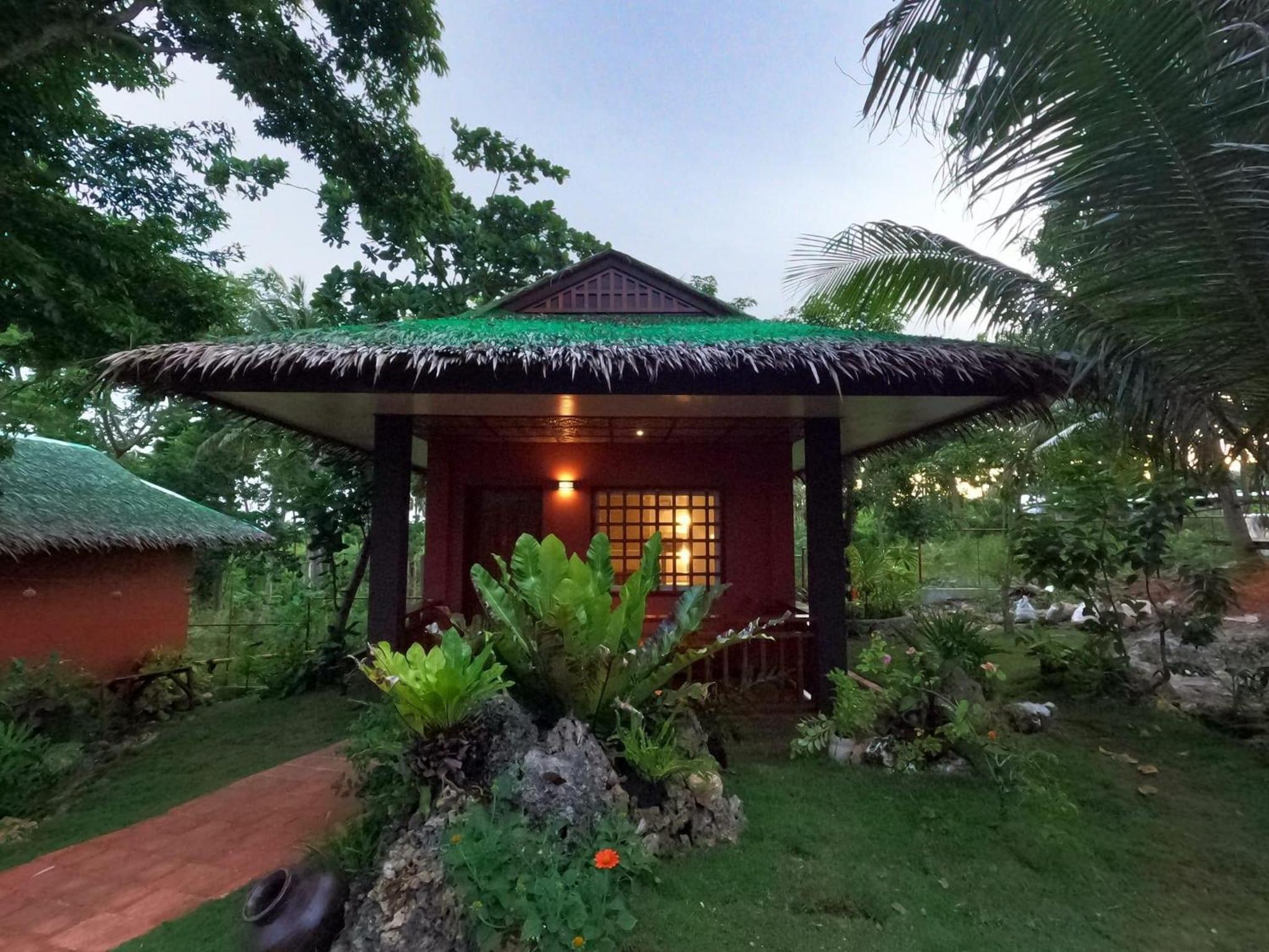Deluxe Bungalow with Garden View photo 3