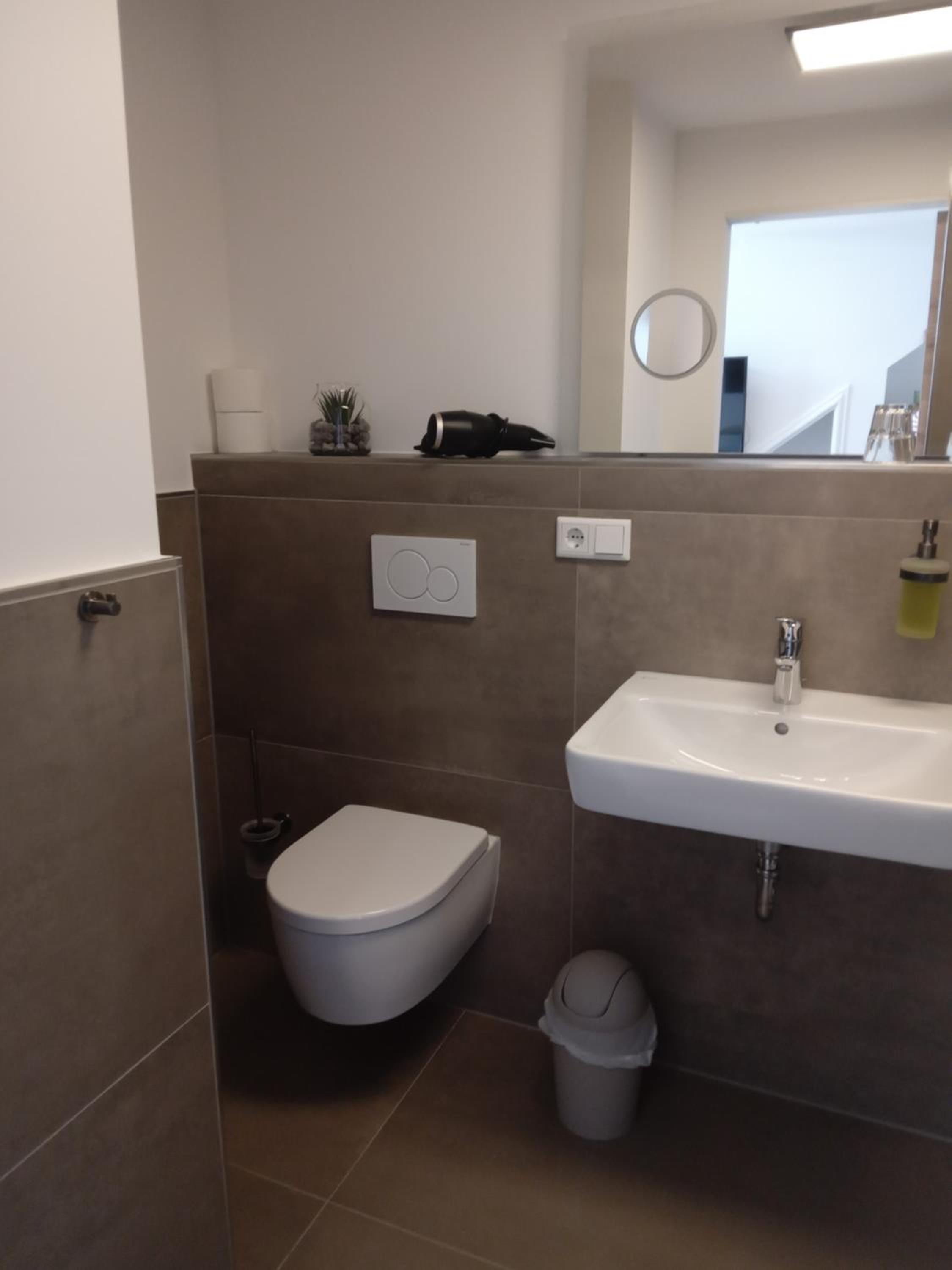 Apartment - Split Level - Photo 5