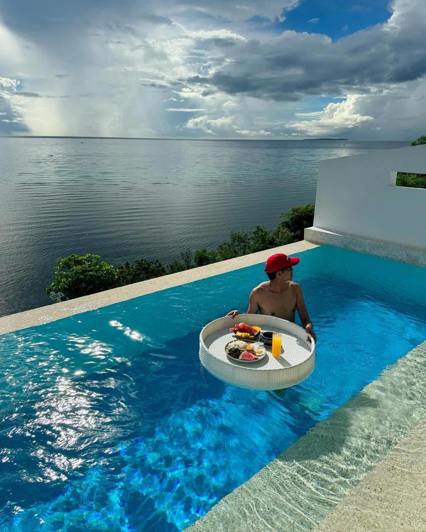 King Suite with Private Pool - Photo 29