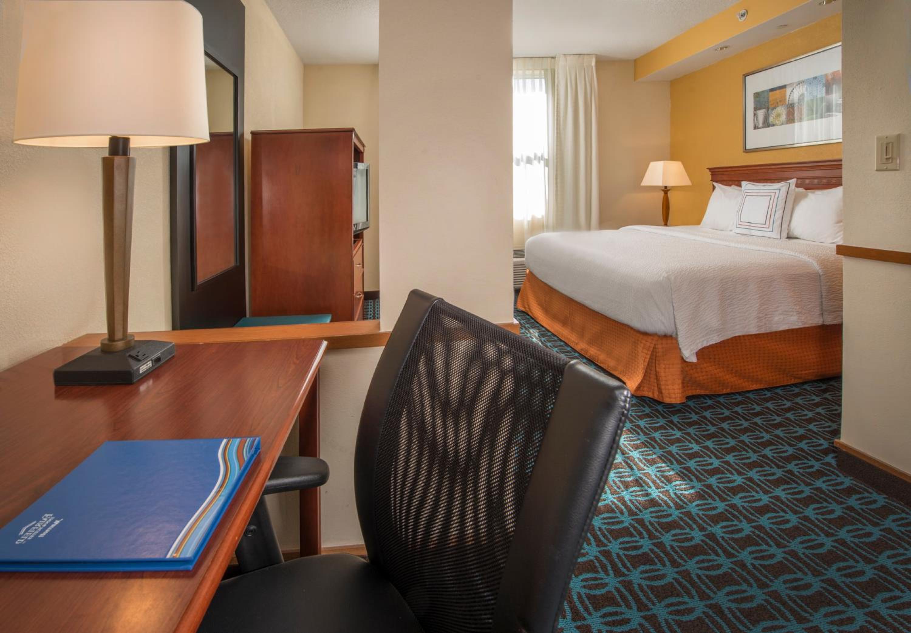 King Room - Hearing Accessible - Photo 3