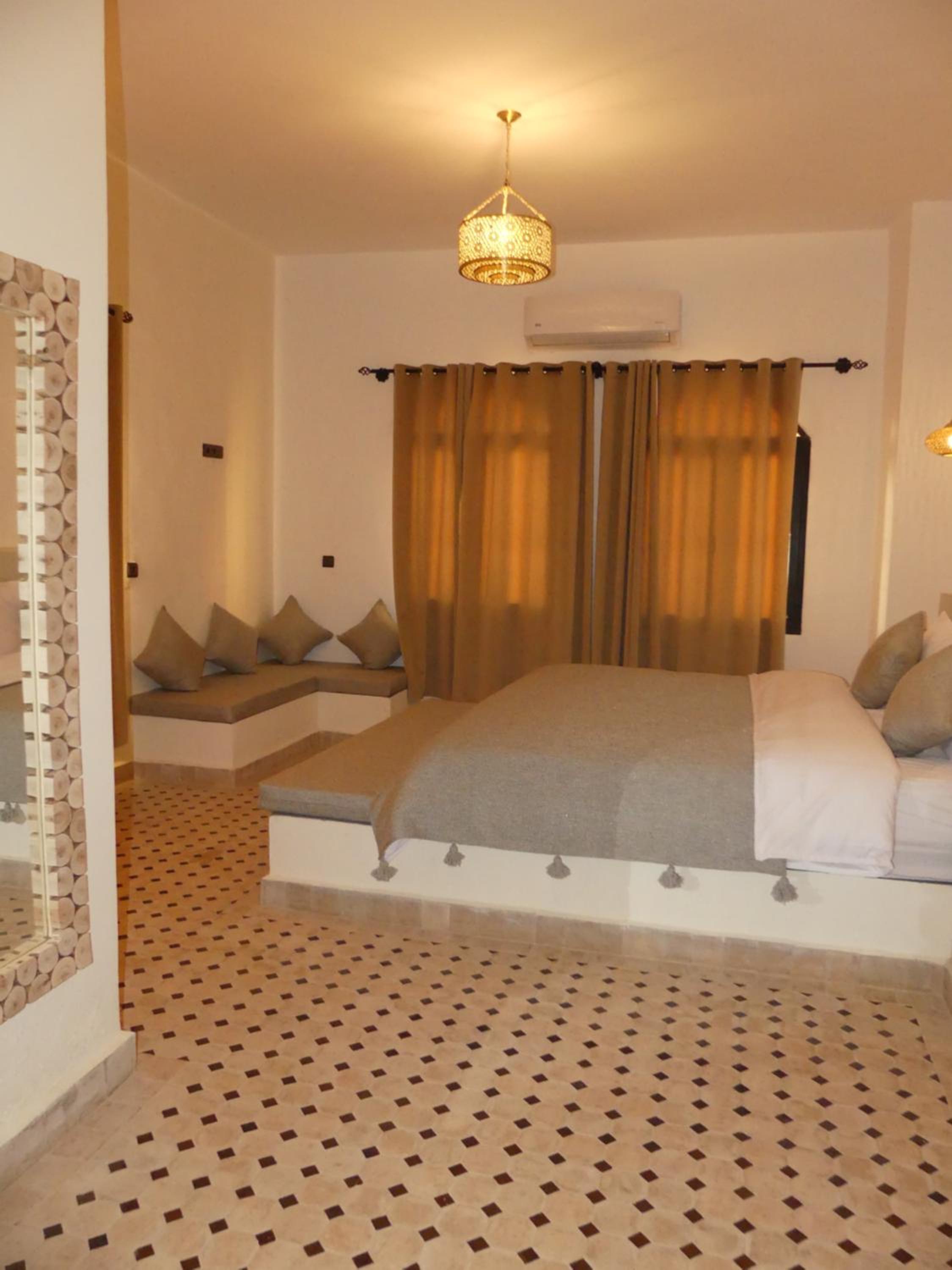 Deluxe Double Room with Shower