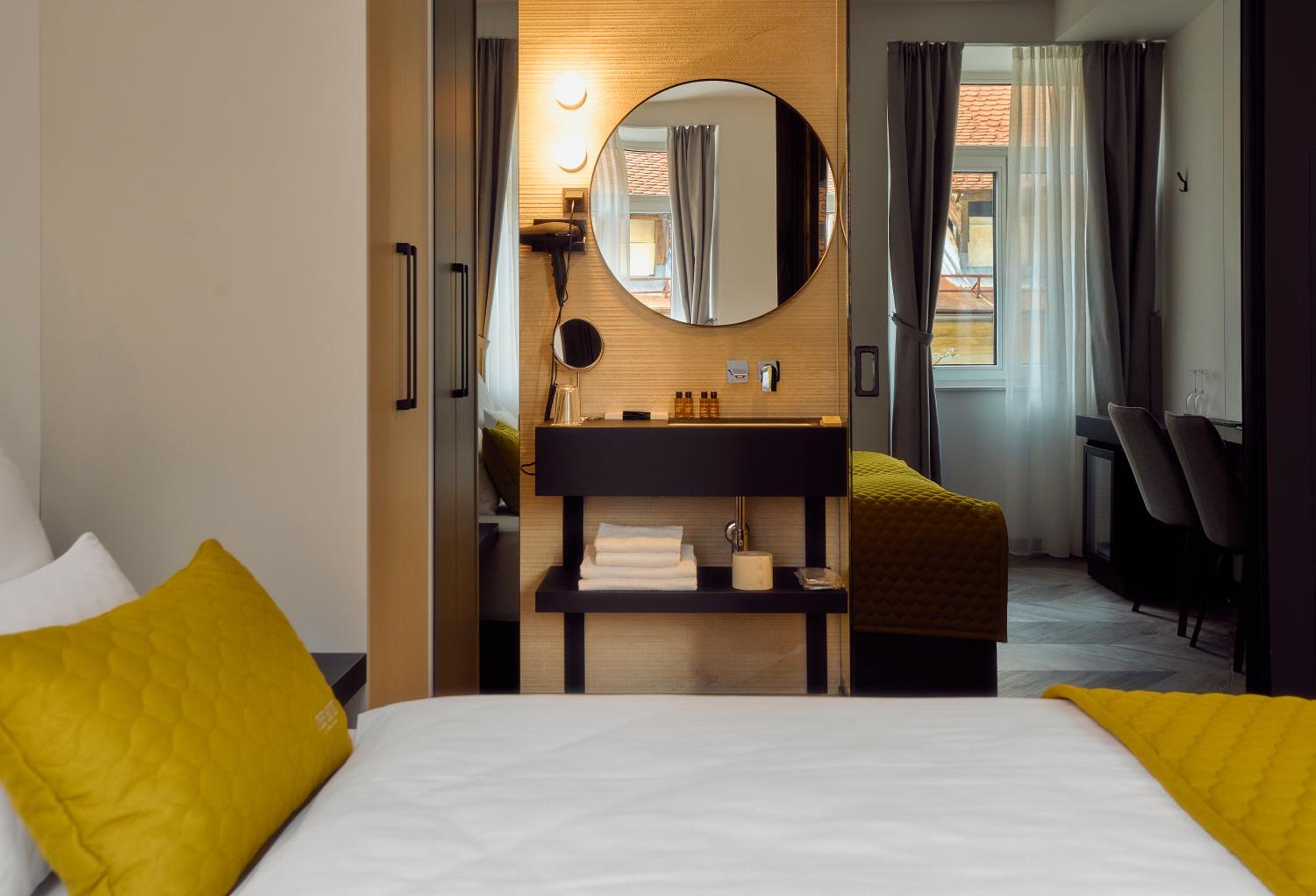 Deluxe Double Room - Photo 4