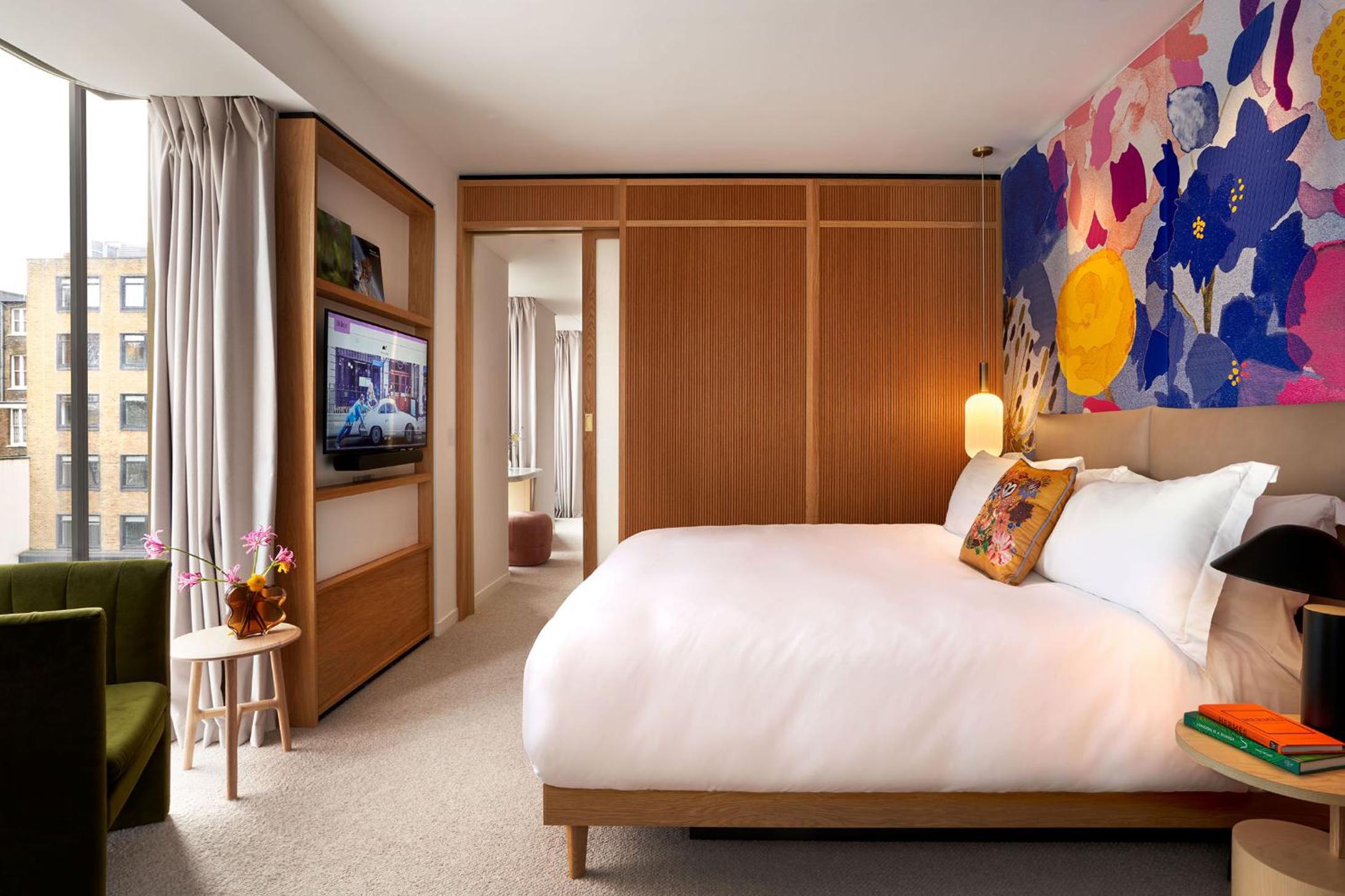Henrietta Suite