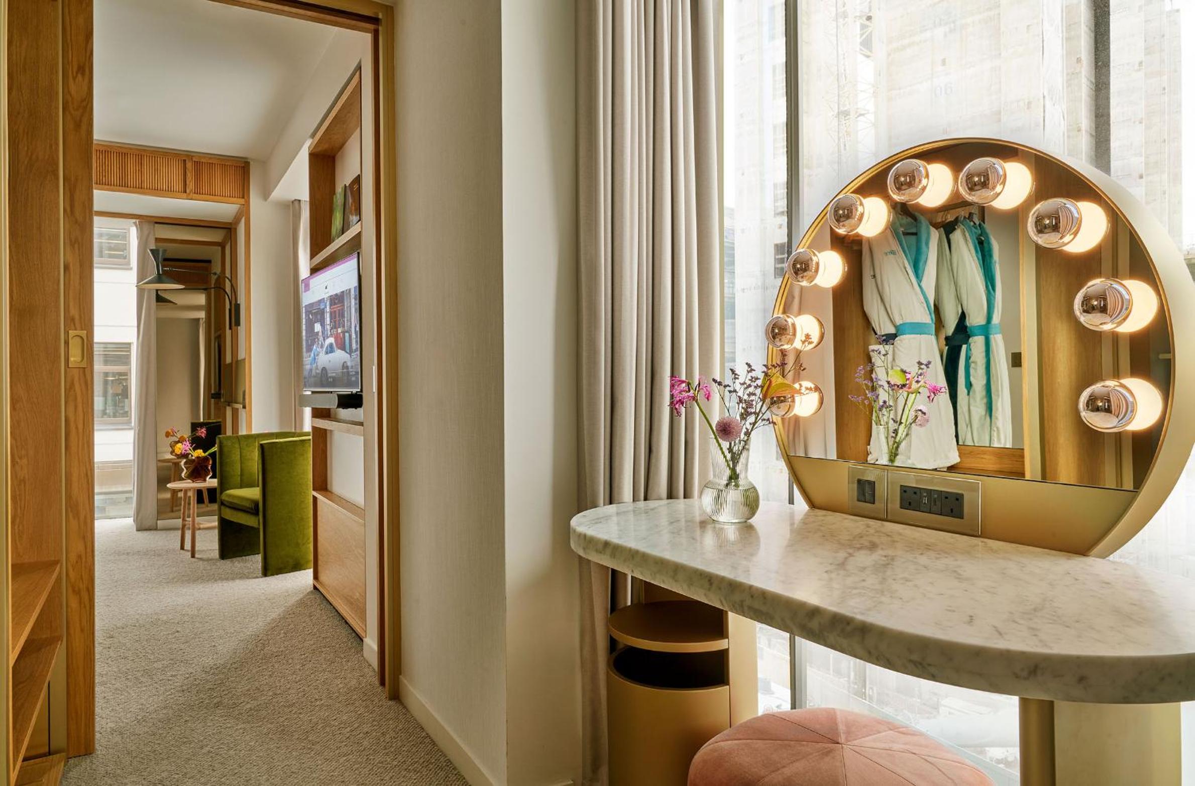 Henrietta Suite