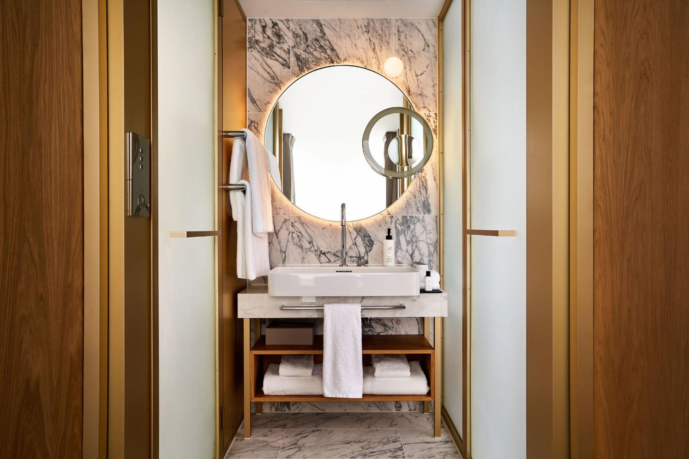 Henrietta Suite