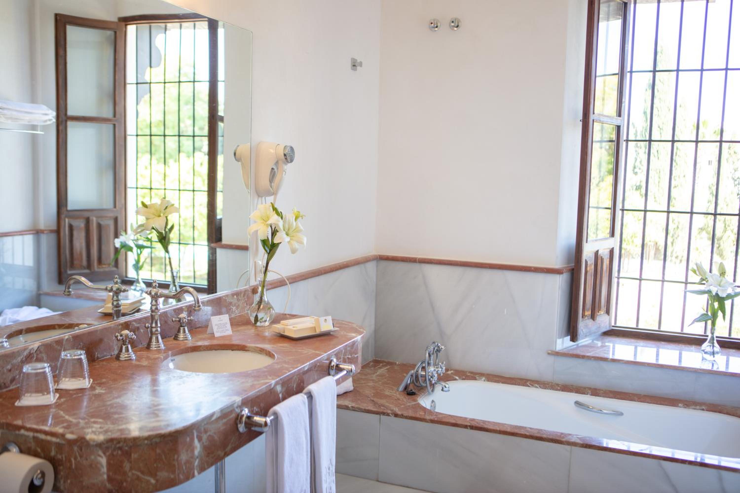 Superior Double Room - Photo 2