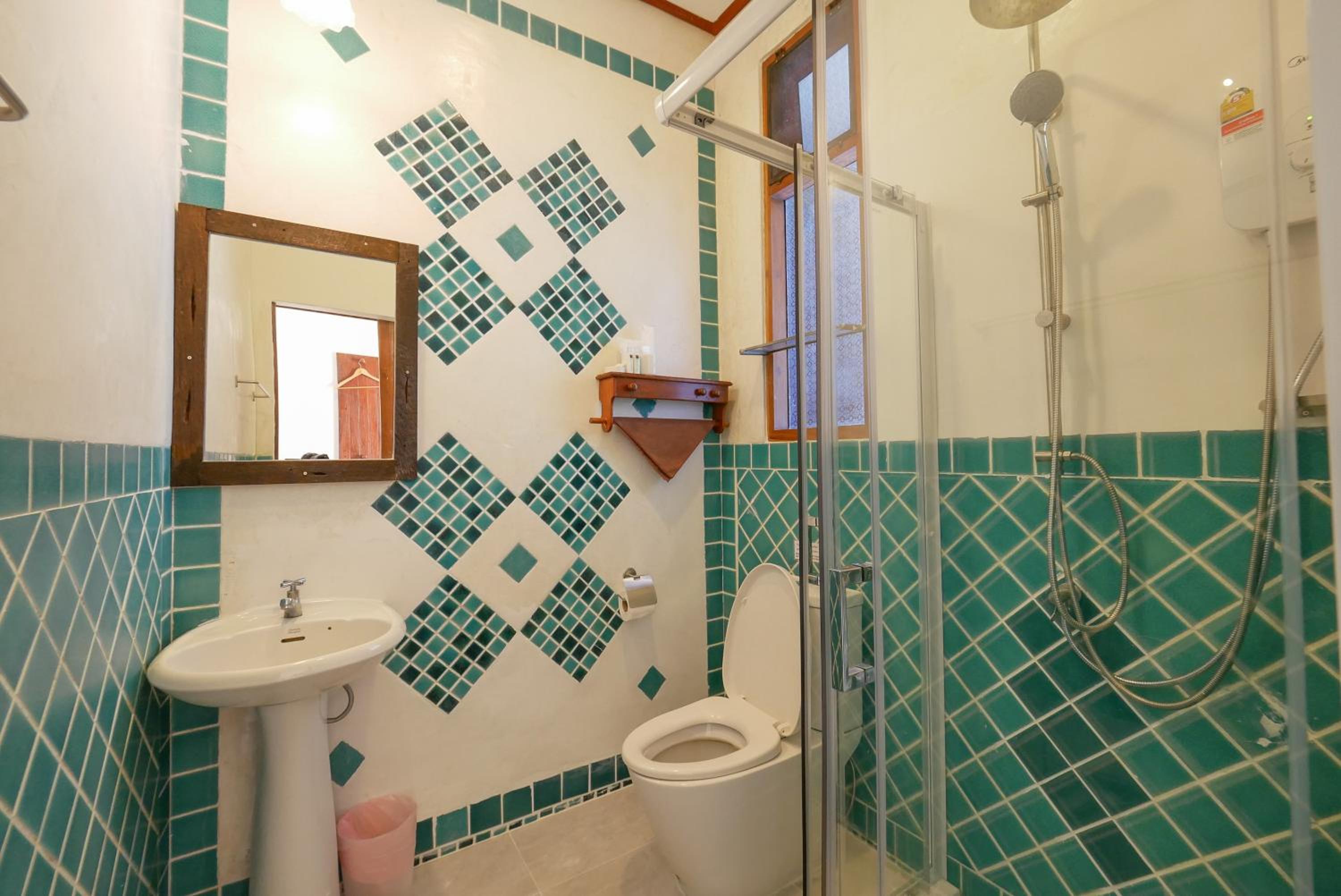 Deluxe Double Room with Balcony photo 3