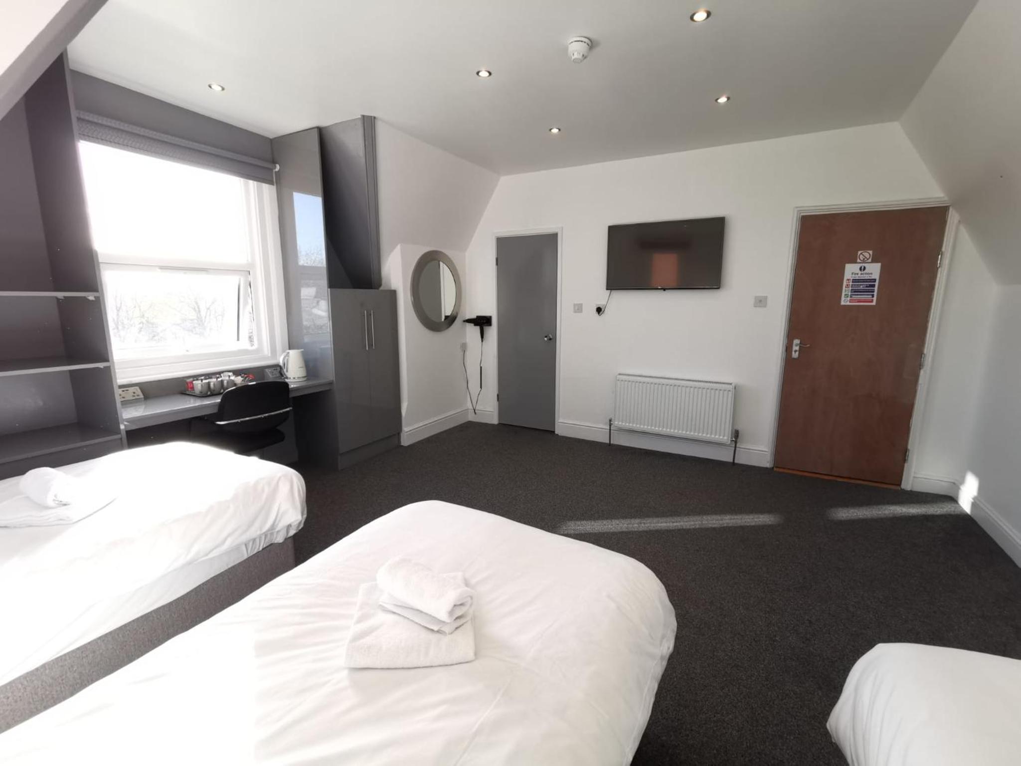 Superior Triple Room - Photo 3