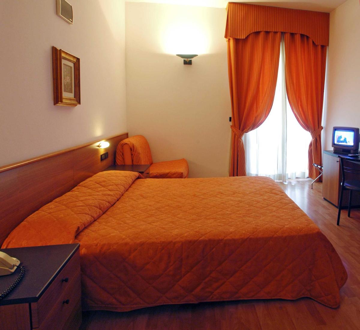 Quadruple Room with Balcony photo 1