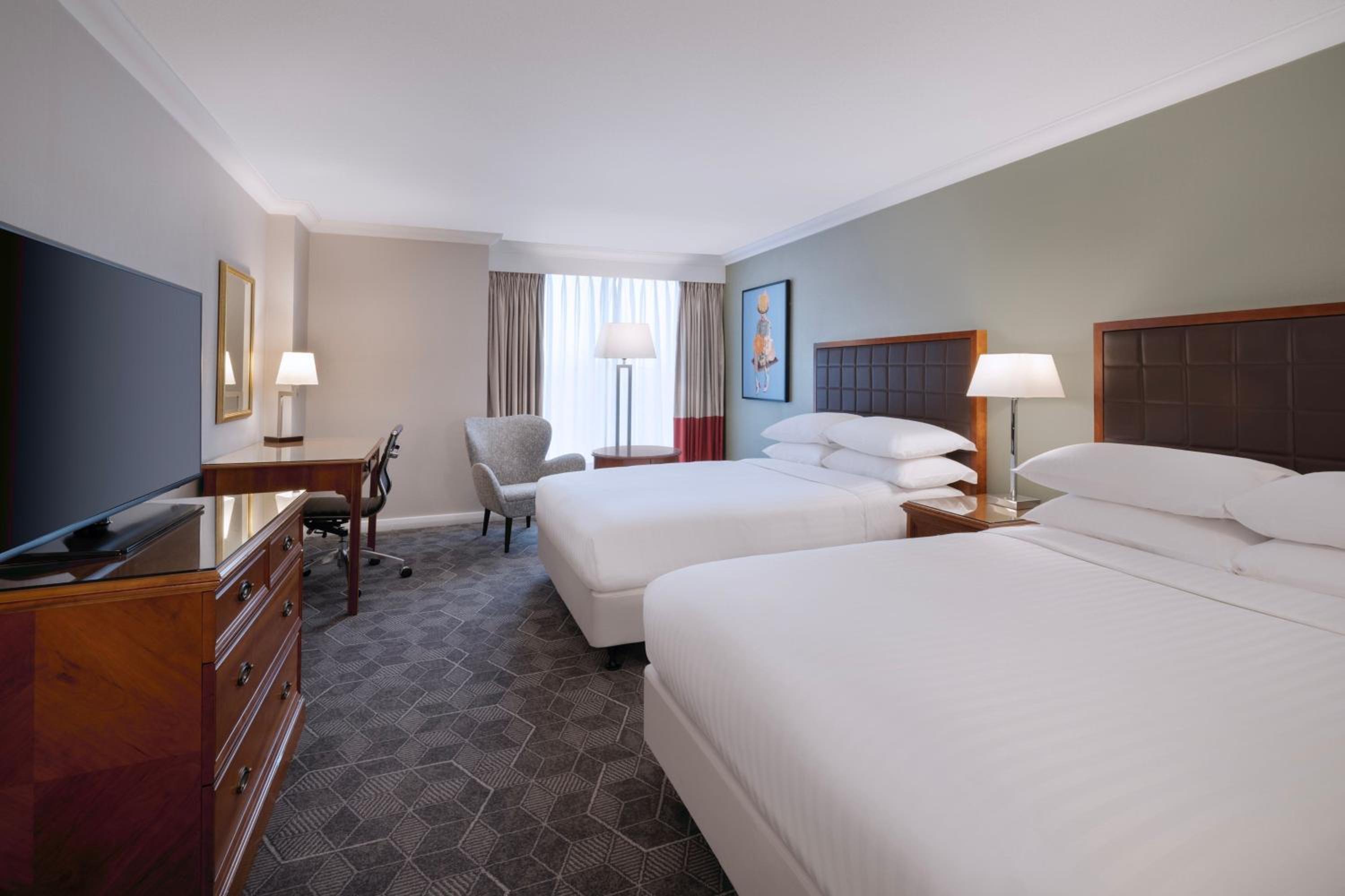 Deluxe Double Room with Two Double Beds photo 2