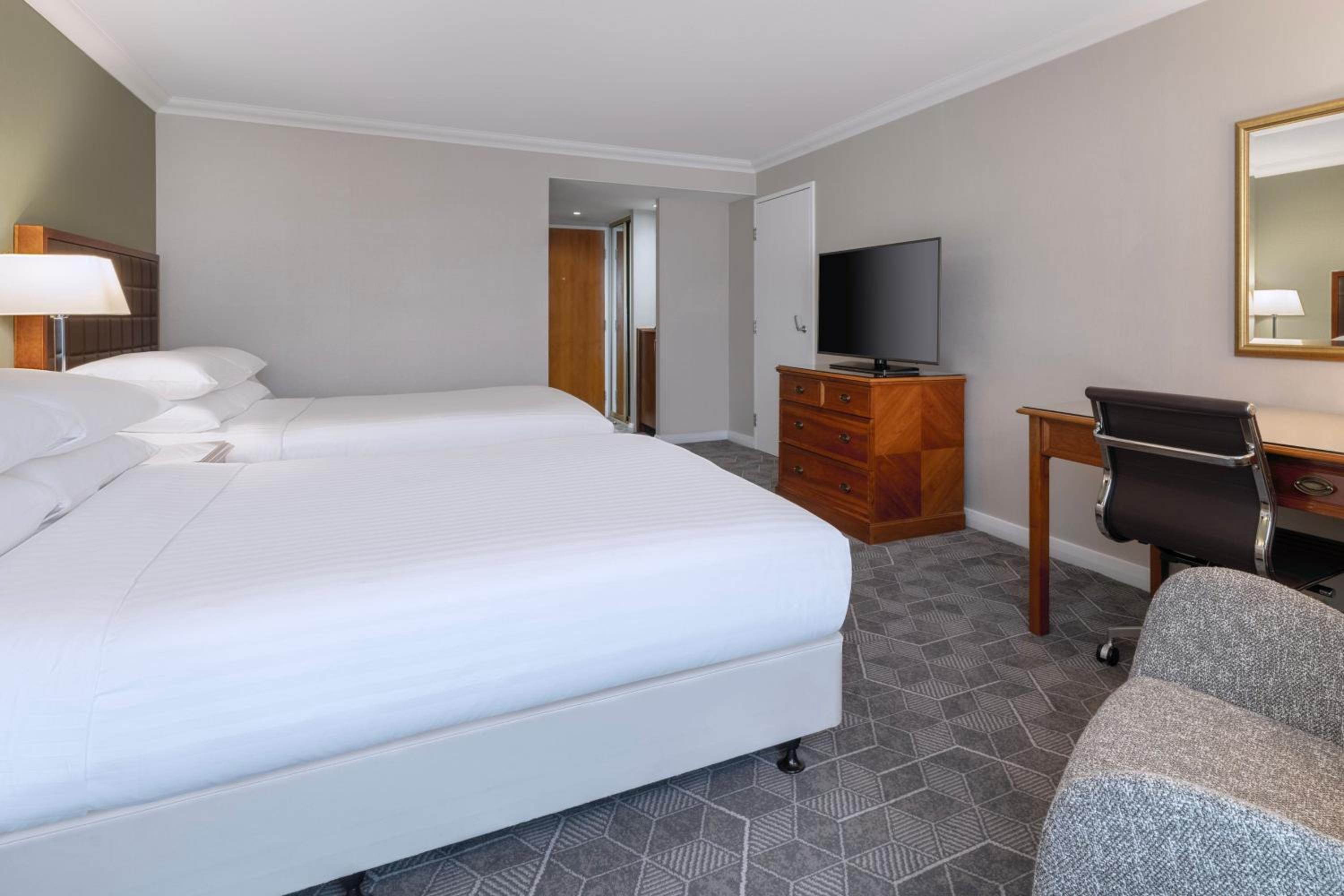 Deluxe Double Room with Two Double Beds photo 1