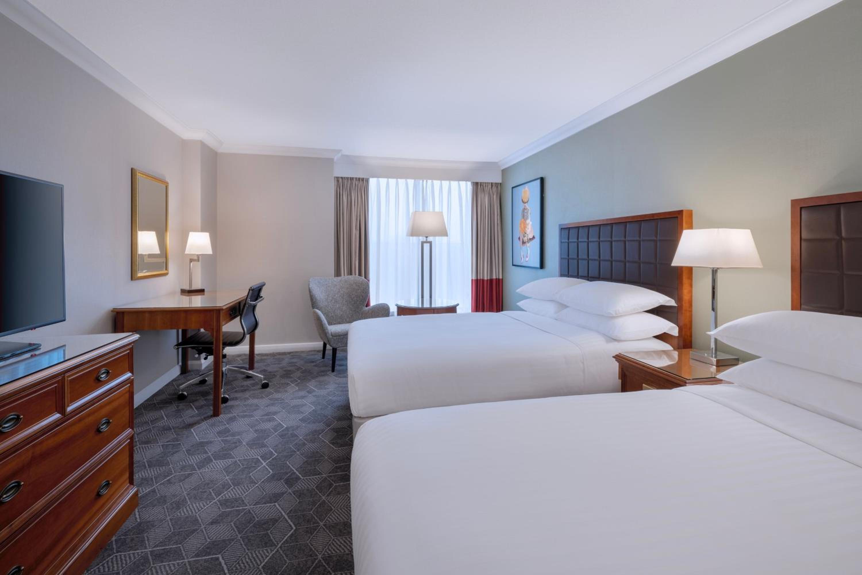 Deluxe Double Room with Two Double Beds photo 3