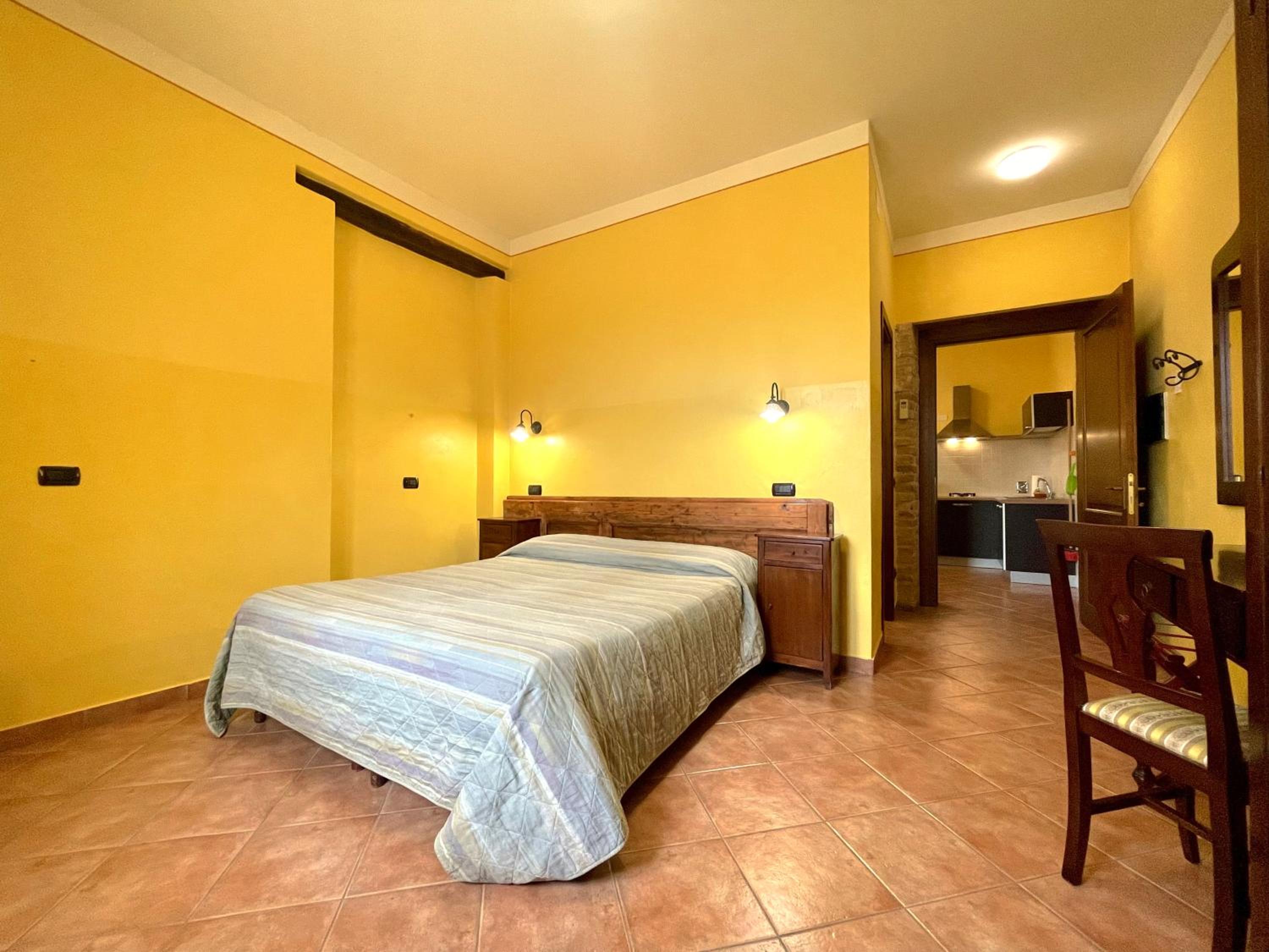 One-Bedroom Apartment