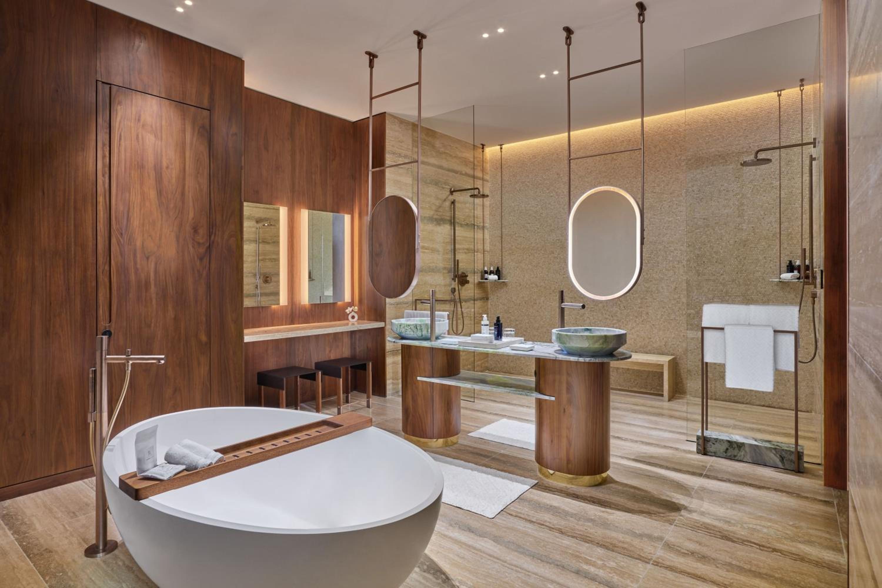 Two-Bedroom Presidential Corner Suite with Ocean View photo 3