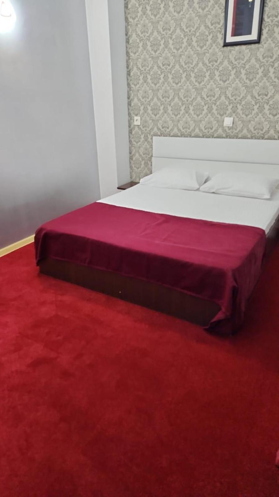 Double Room with Private Bathroom - Photo 110