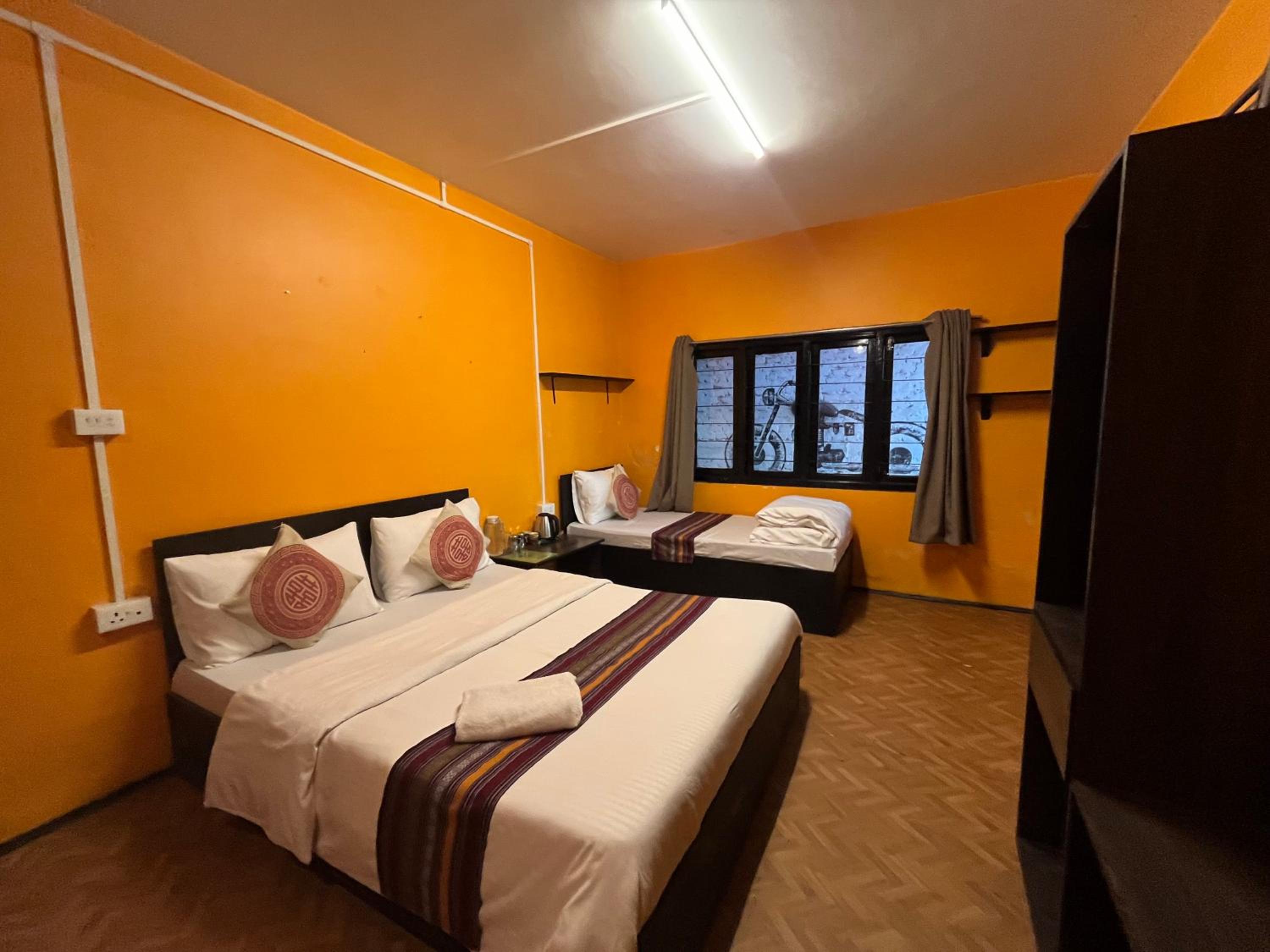 Triple Room - Photo 9