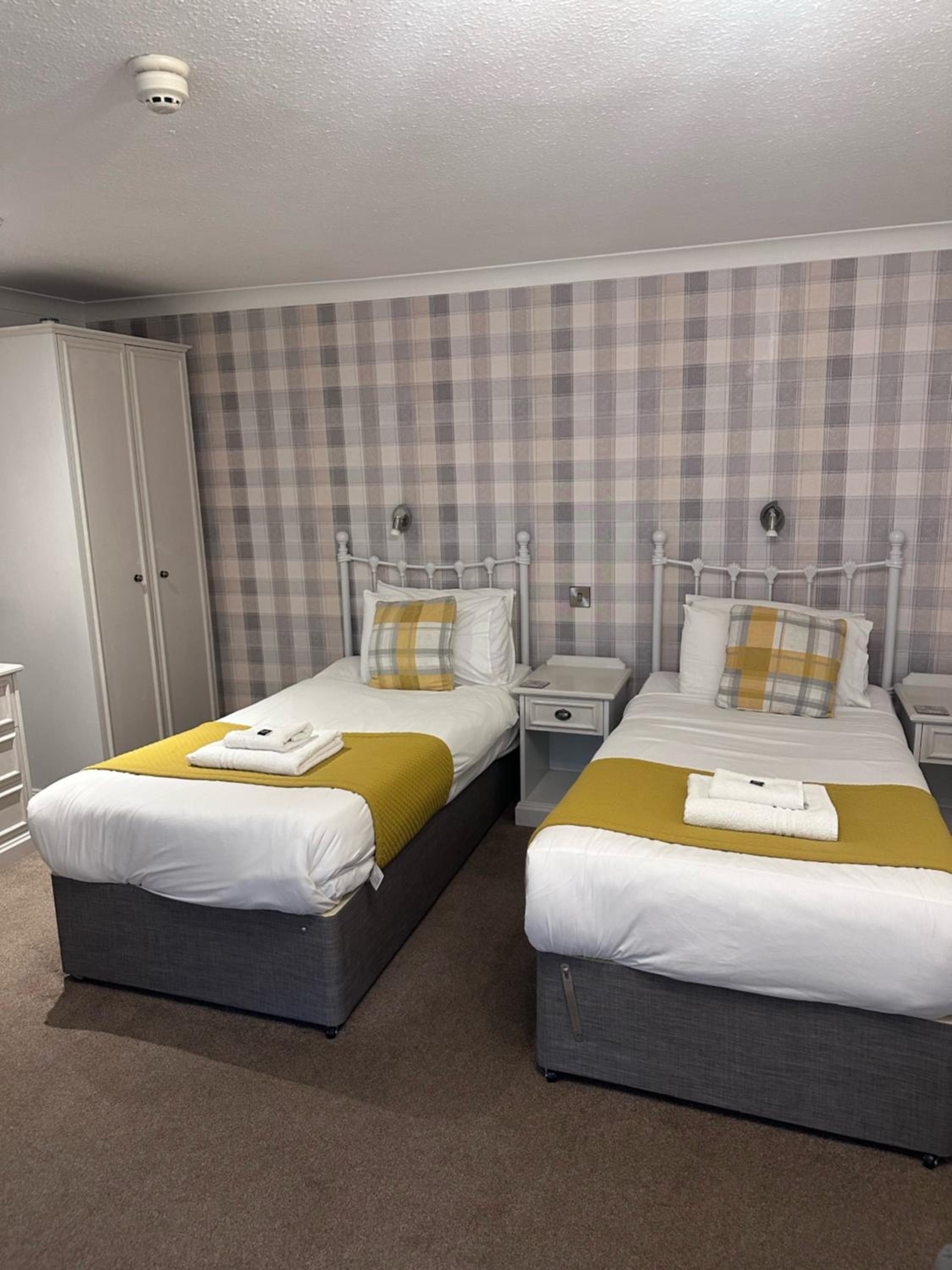 Courtyard - Twin Room  - Photo 3