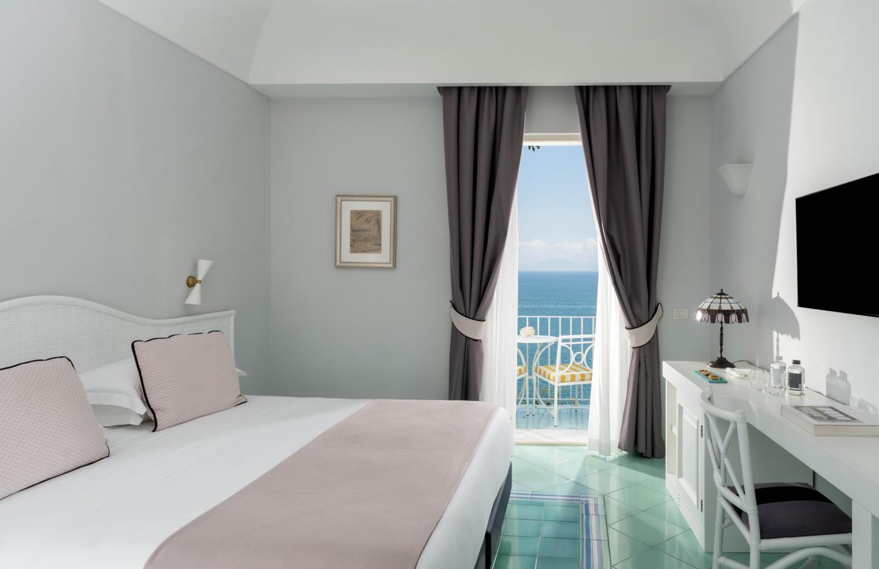 Classic Double Room with One Double Bed and 2 Adults Occupancy (Non Smoking)