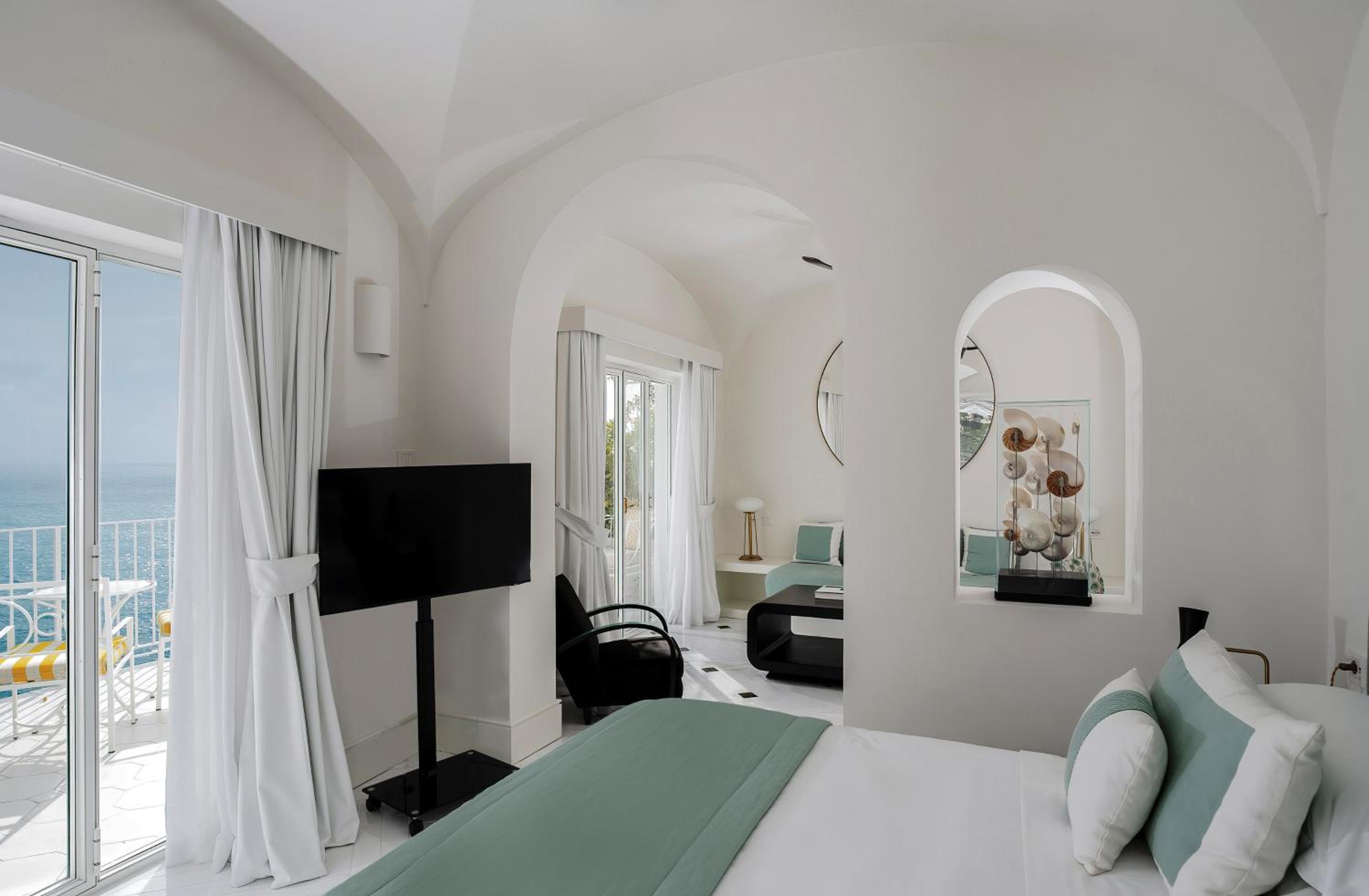 Suite with Sea View - Photo 5