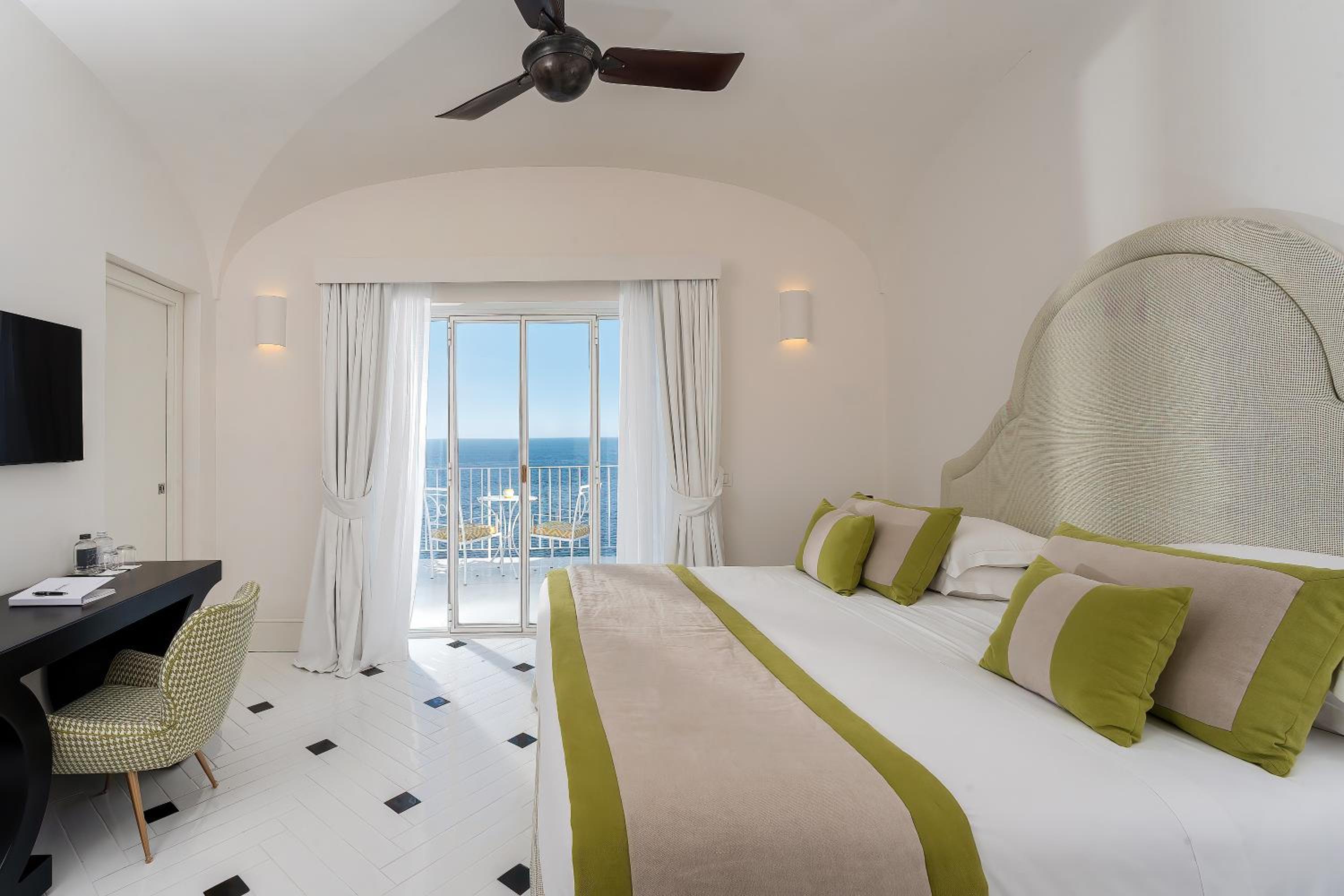 Suite with Sea View - Photo 1