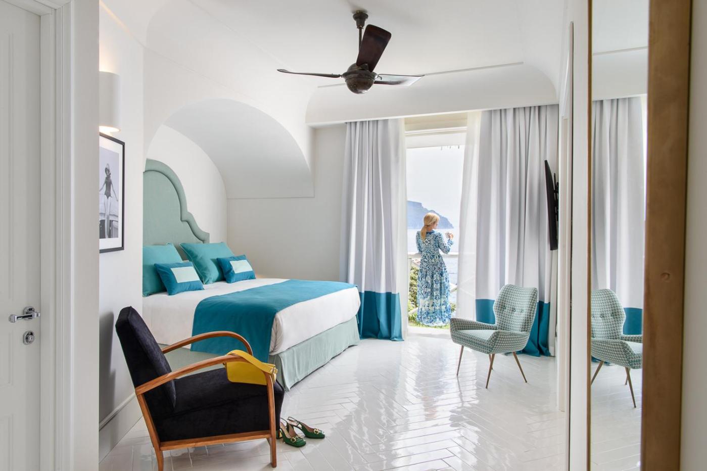 Executive Suite - Photo 1