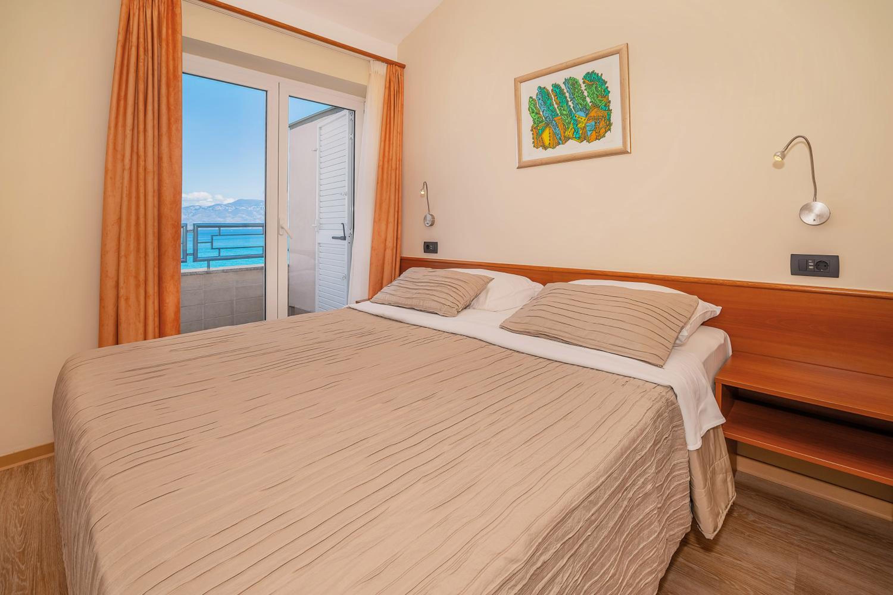 Habitación Doble Deluxe con Balcón y Vista al Mar