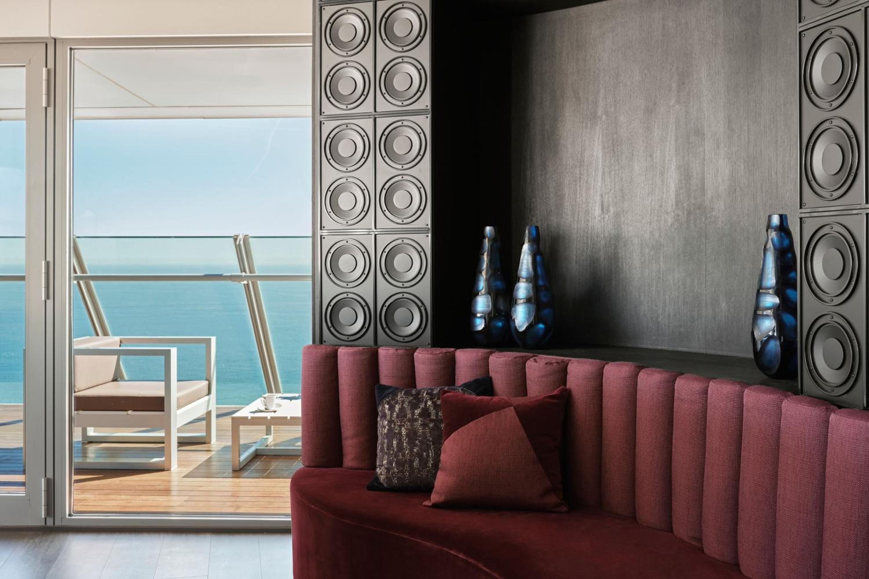 Suite Presidencial de Tres Dormitorios Extreme Wow con Terraza – Frente al Mar