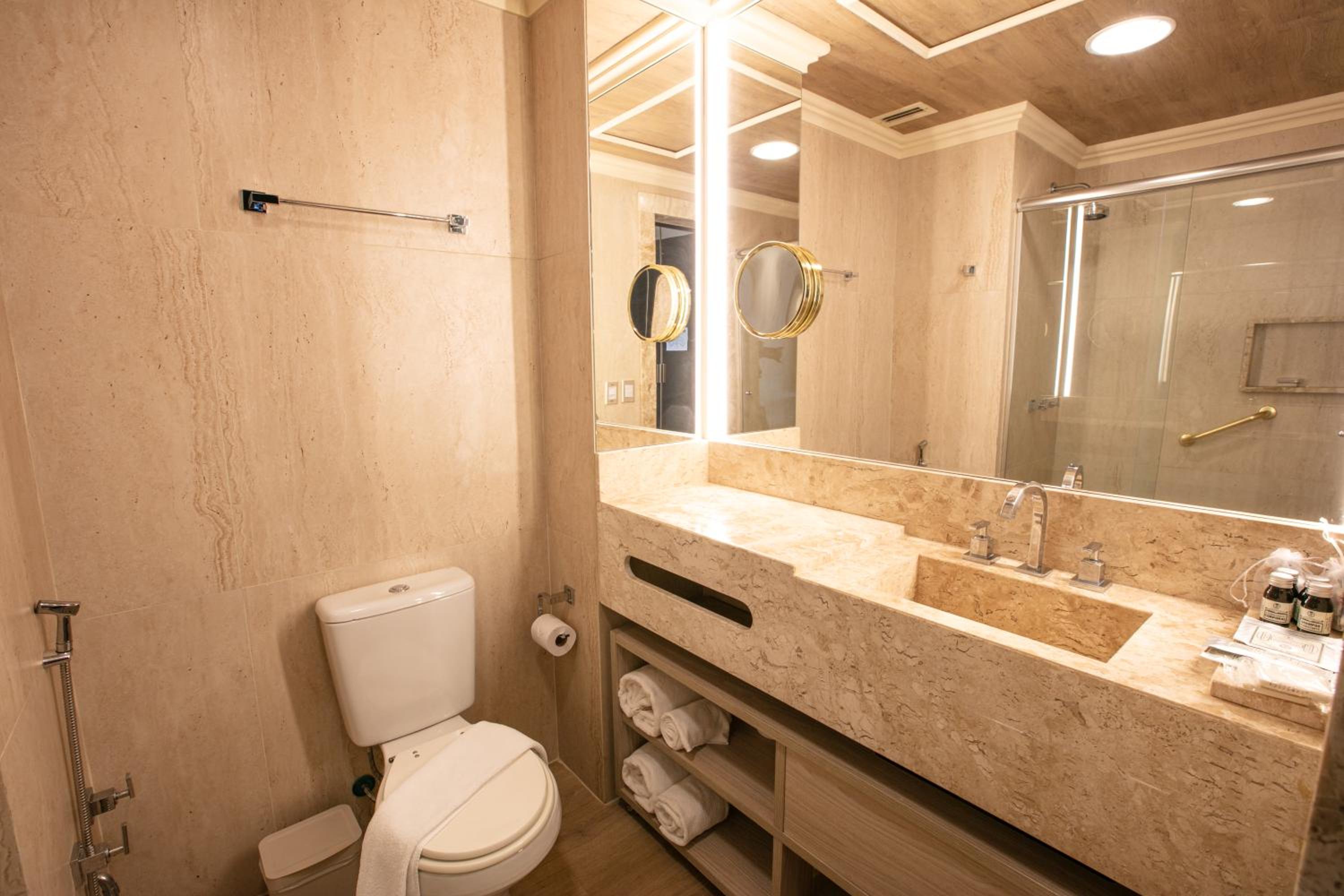 Deluxe Twin Room photo 3