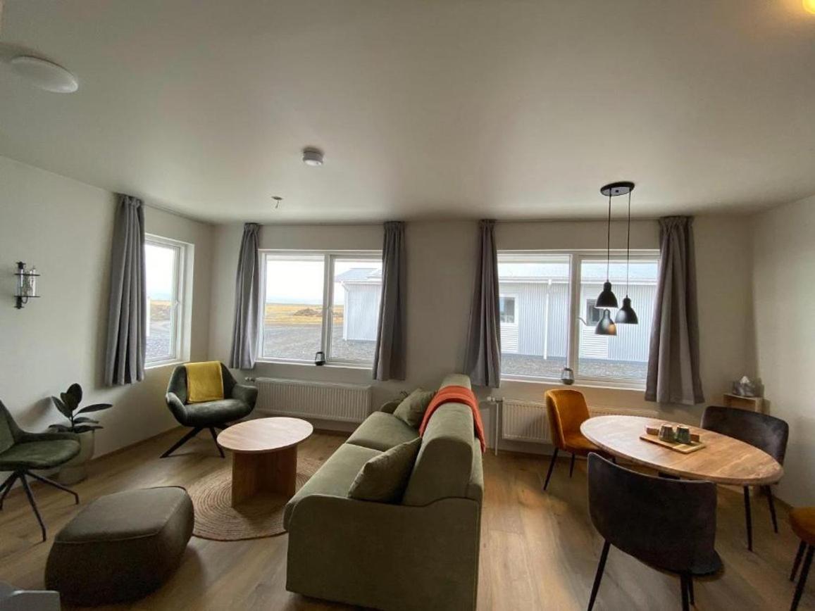 Two-Bedroom Apartment - Photo 9