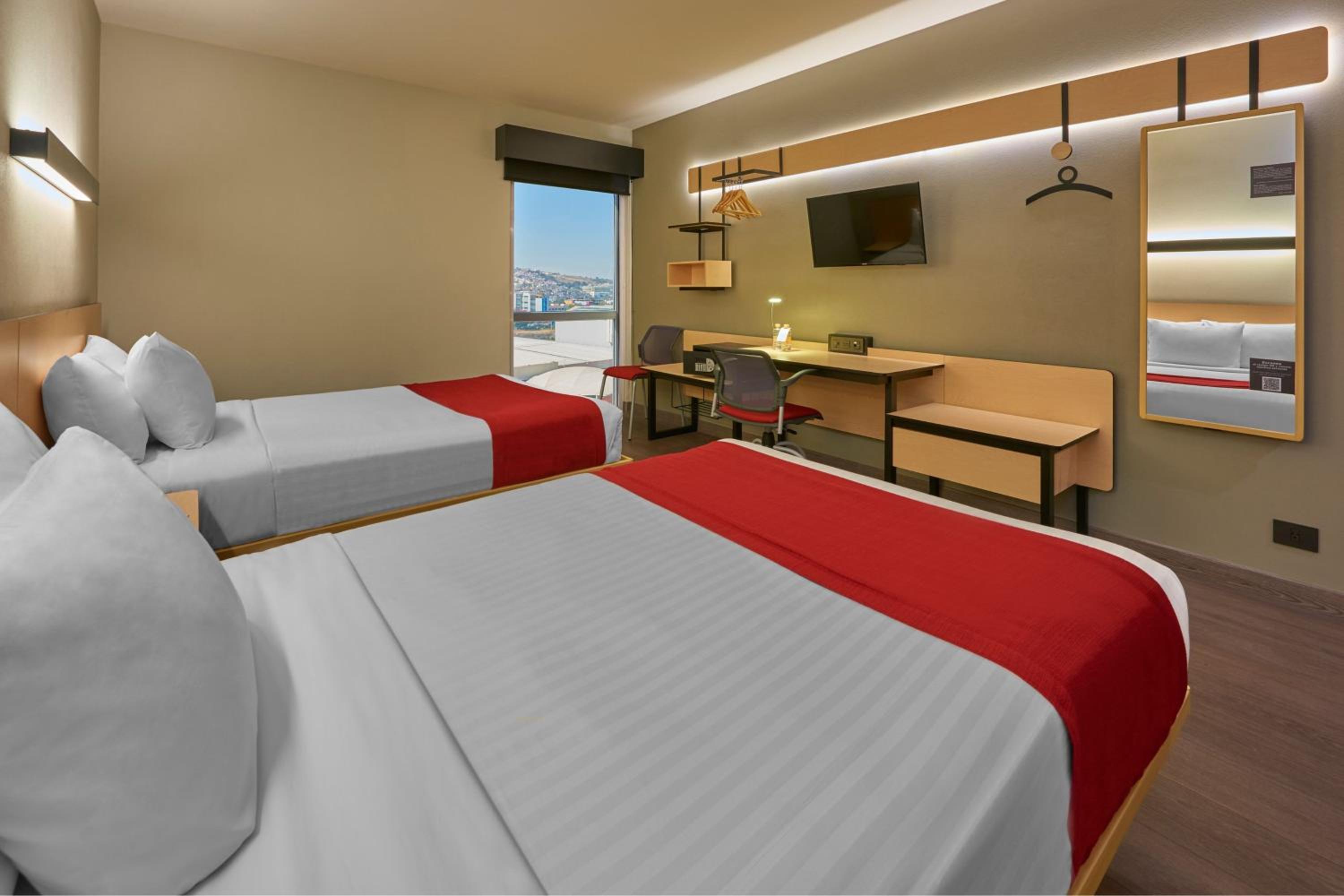 Double Room with Two Double Beds - Photo 3
