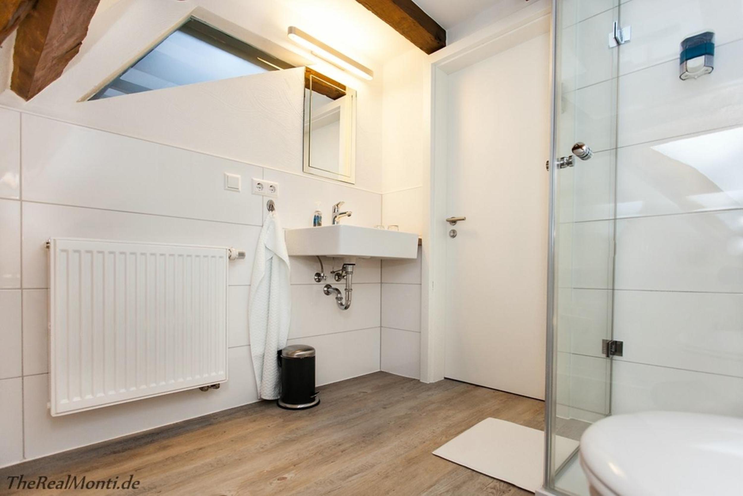 Double Room - Photo 6